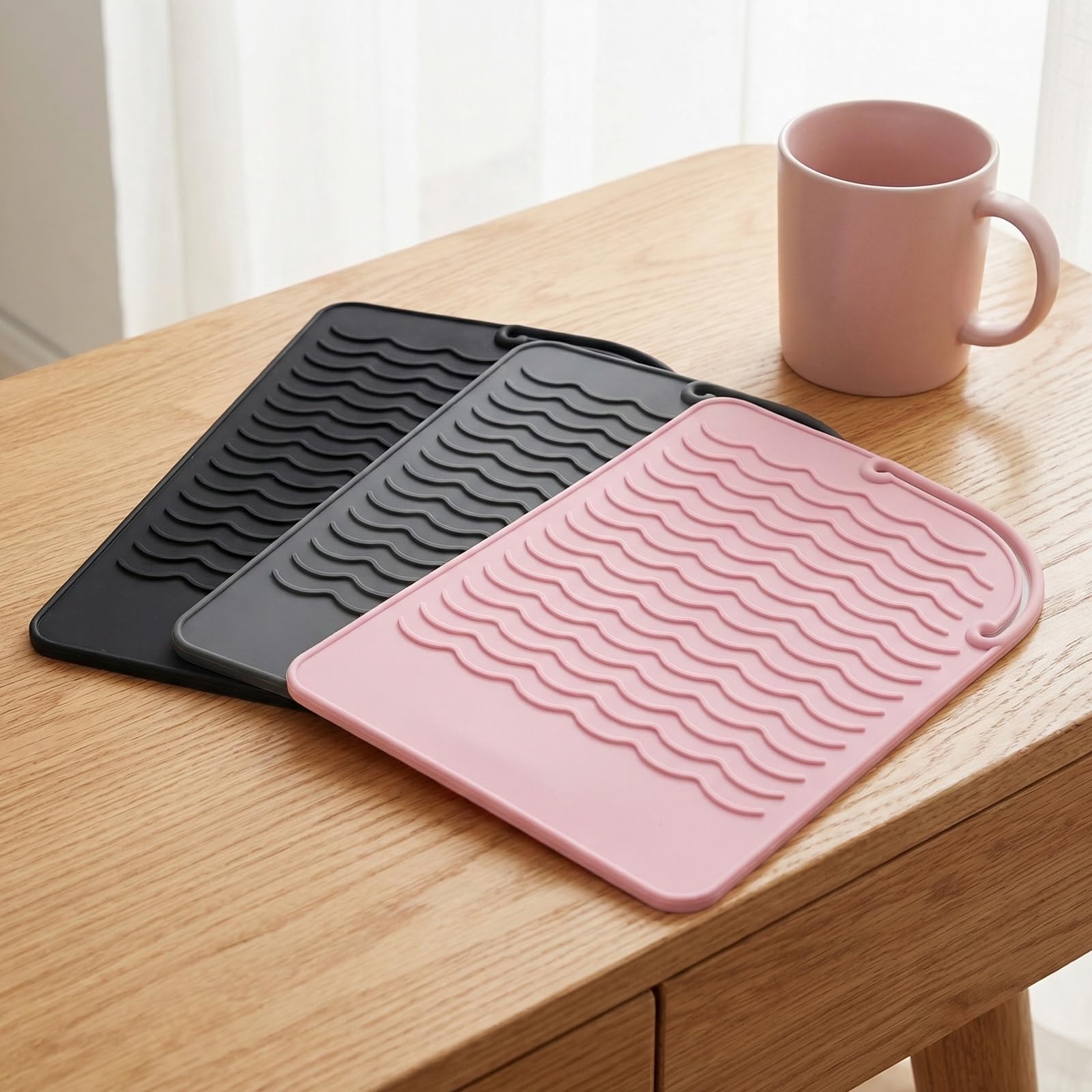 3 Piezas Alfombrilla de Silicona Resistente al Calor para Herramientas de Peluquería 21,8x16cm Ideal para Plancha, Tenacillas y Rizador Protección de Muebles, Portátil y Fácil de Almacenar — view 8