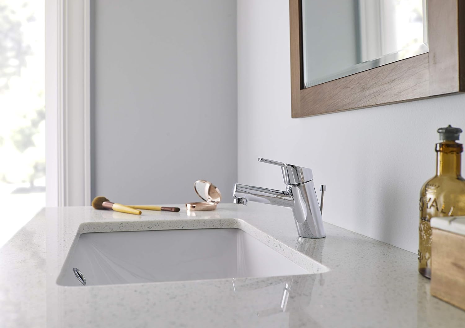 Gerber Plumbing Amalfi Single-Handle Top Control Lavatory Faucet