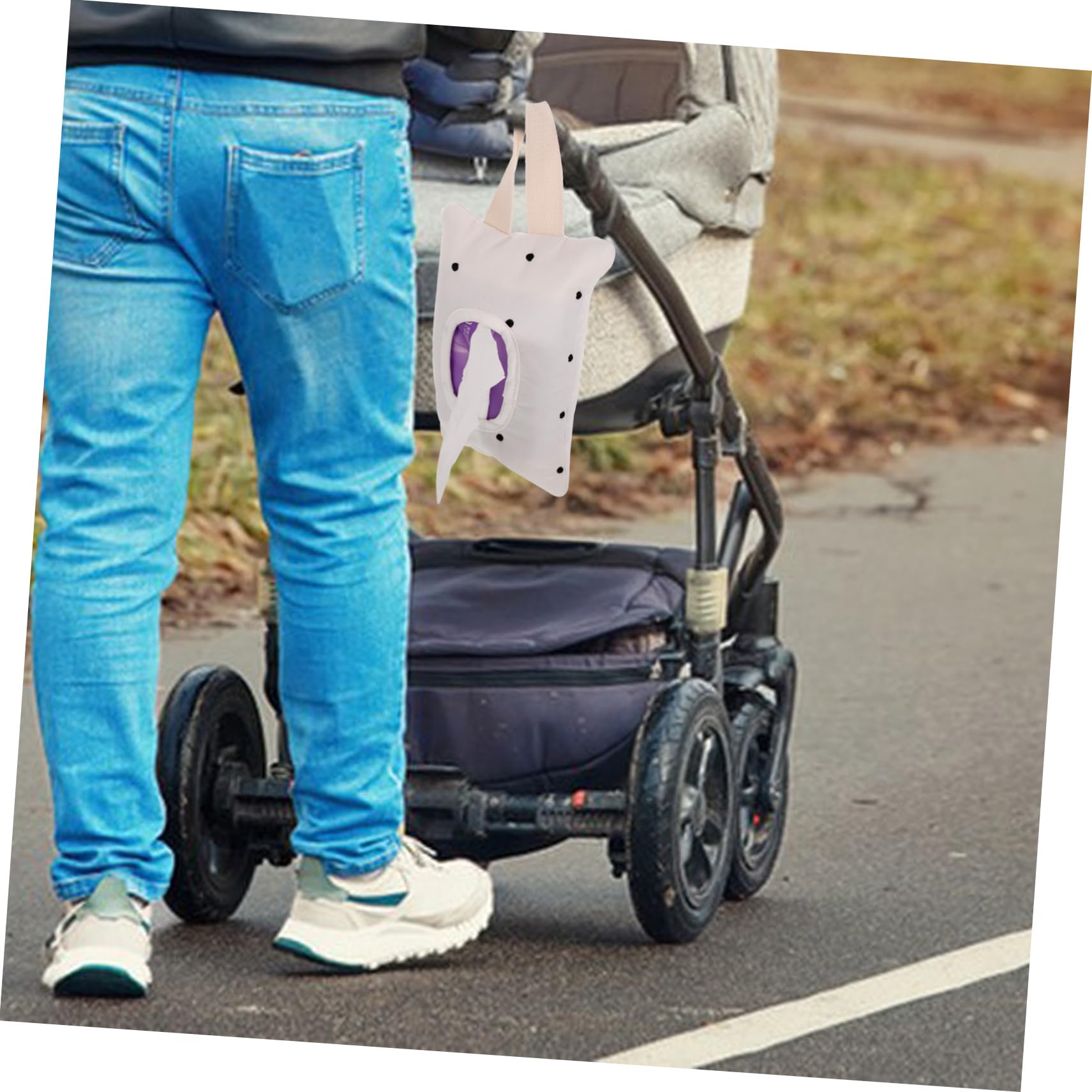 TOYANDONA 4piezas Bolsa De Pañuelos Colgante Para Coche Dispensador De Húmedas Portátil Diseño De Lunares Para Bebés y Viajes