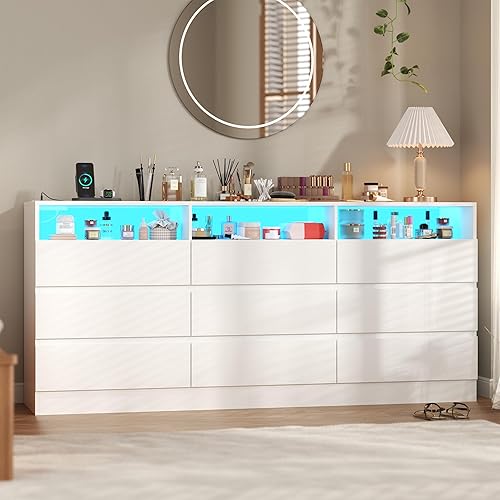 Miniatura 9 de Cómoda de 9 cajones con toma de corriente, cómoda moderna blanca con luces LED, cómodas de madera con soporte para TV, organizador de cómodas dobles