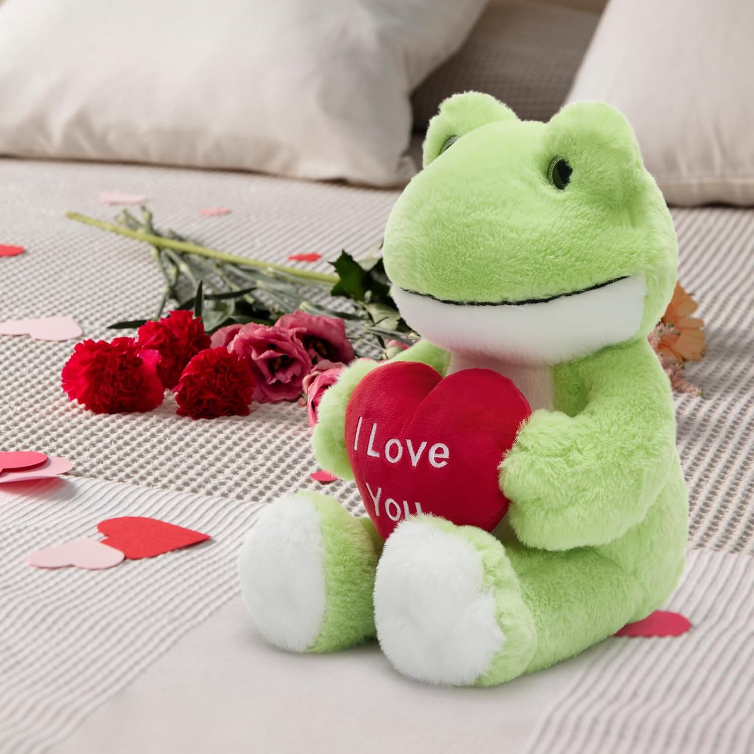 MaoGoLan 18 inch Large Plush Frog I Love You Stuffed Animal with Heart, Giant Frog Plush Toy for Mother's Day Cute Toad Stuffy for Girls Kids Valentines Gifts Party Favors