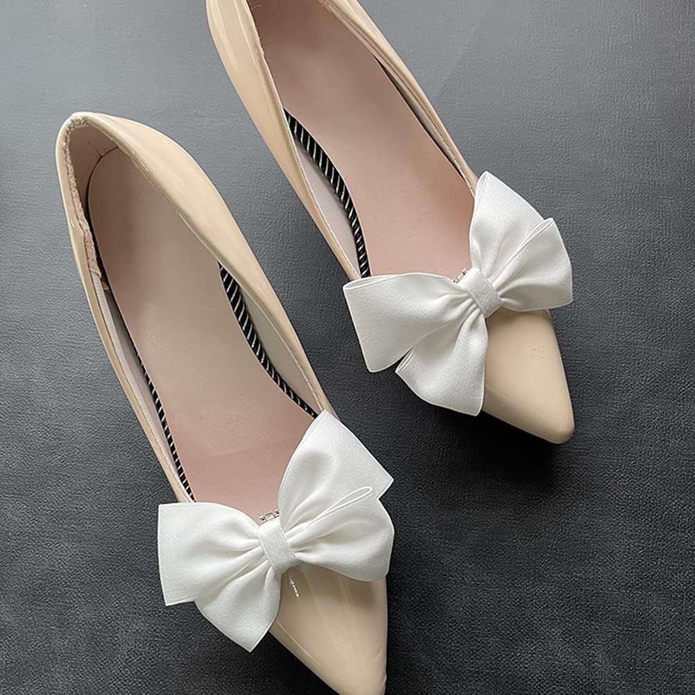 Masnis cipőklipszek különböző nézetből