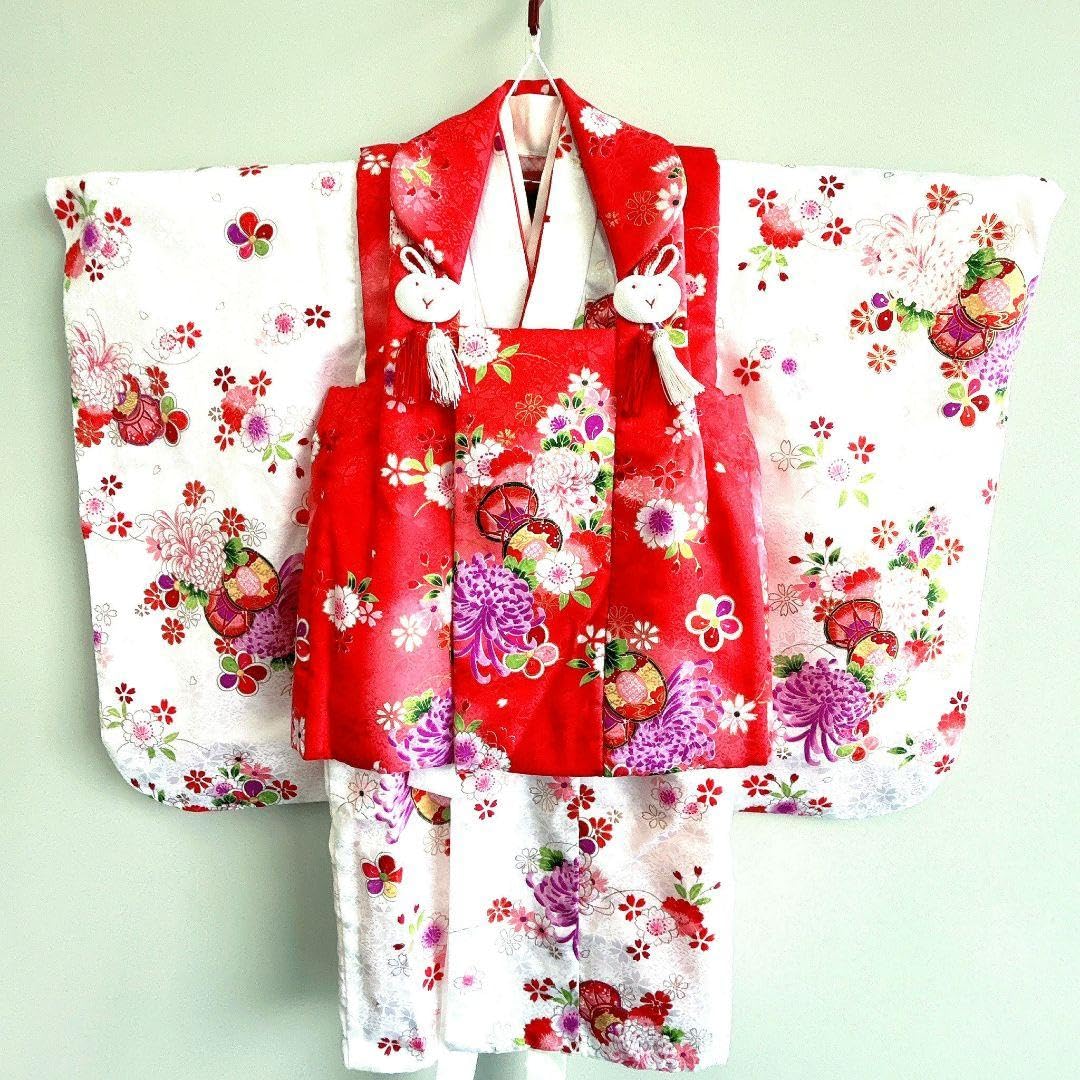 美品　七五三　３歳女の子　長着＆被布＆長襦袢＆小物　白×赤　地紋　桜鼓菊うさぎ Amazon.co.jp: 七五三 3歳女の子 長着＆被布＆長襦袢＆小物 白×赤