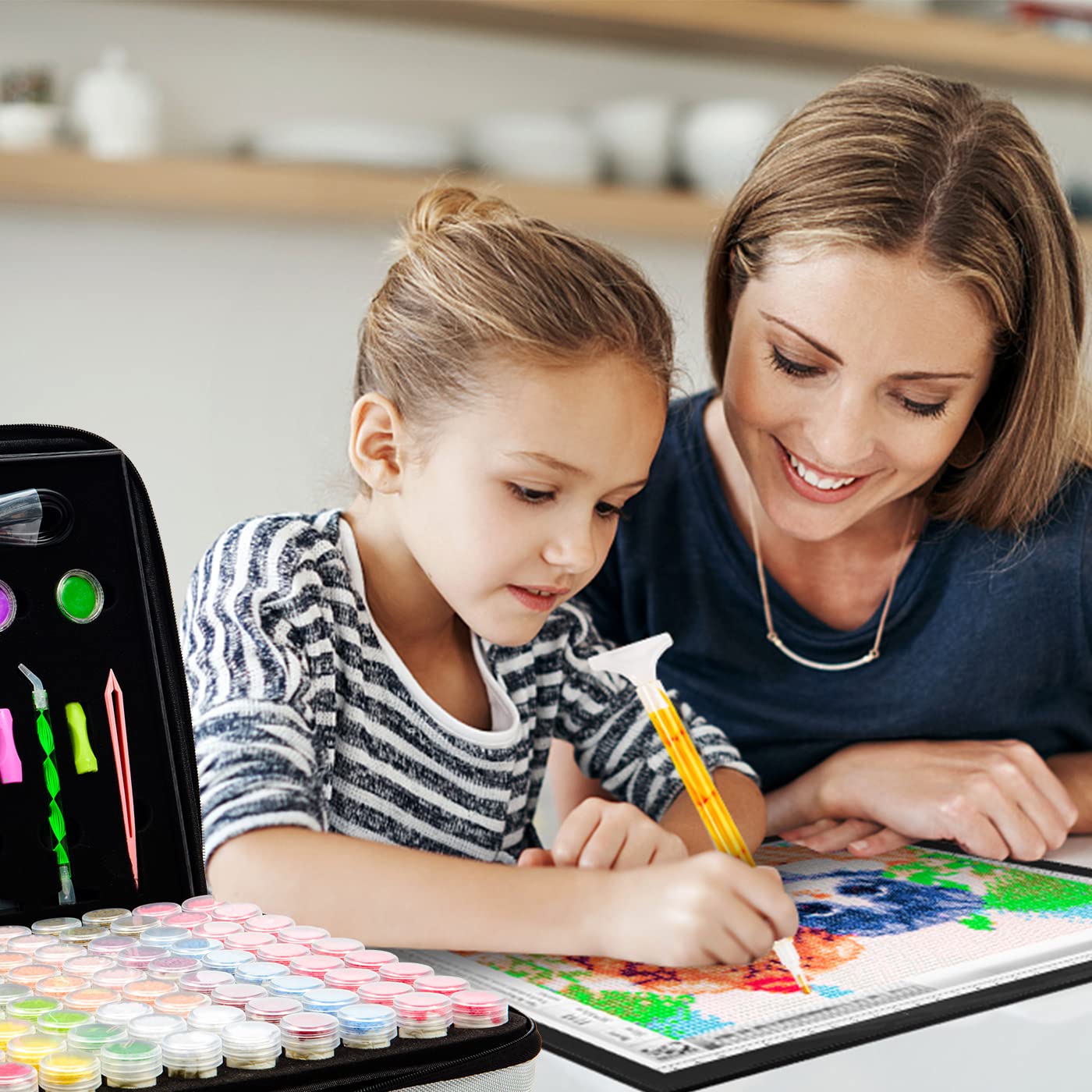 LitEnergy 22,9 x 30,5 cm LED-Licht-Pad-Kits, USB-betriebene Lichtplatte, verstellbare Helligkeit, Lichtbox mit 108 Schlitzen und Zubehör für Diamant-Kunstmalerei (schwarz)