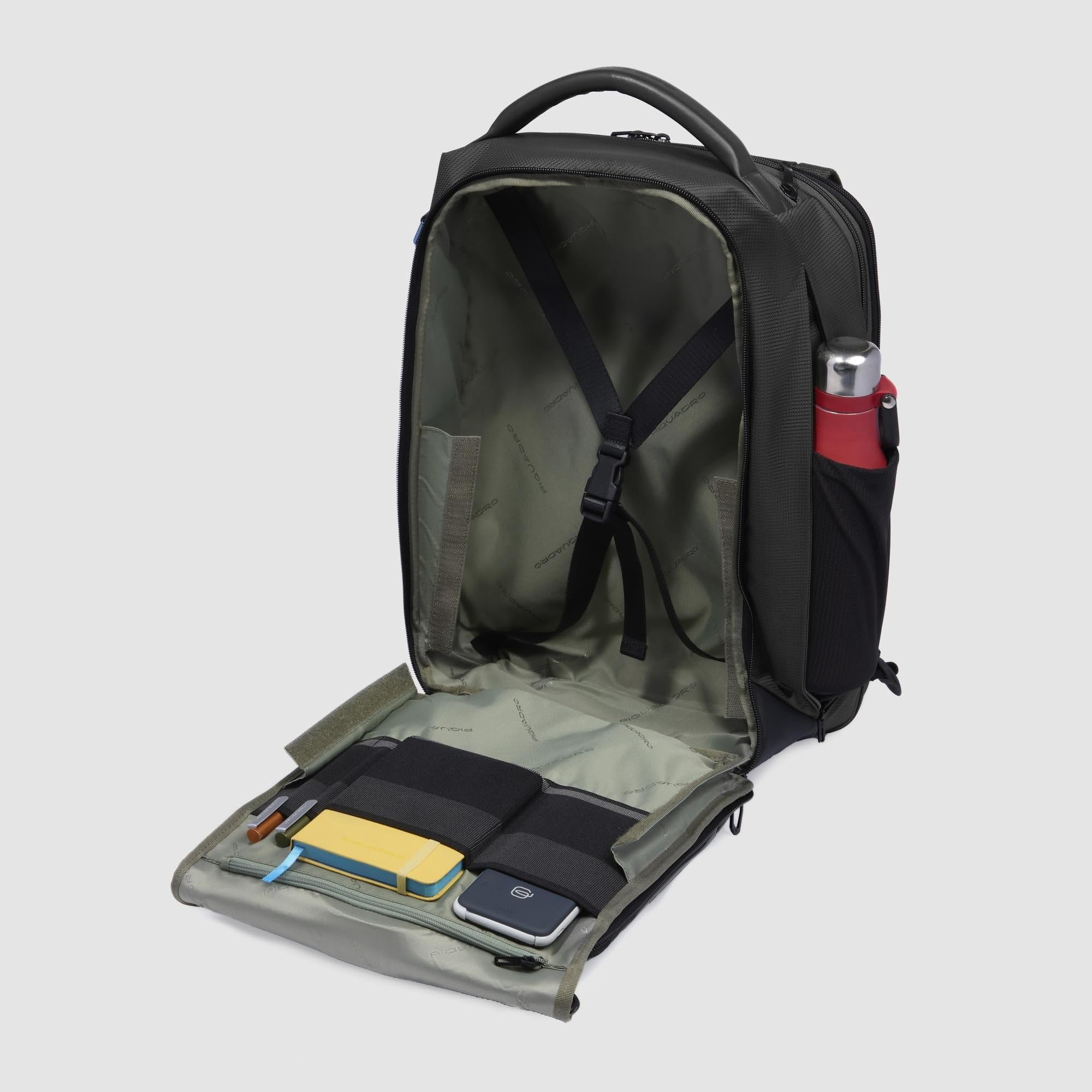 PIQUADRO - Zaino Porta PC 15,6" in Pelle e Tessuto Tecnico - Uomo - Nero | Aggancio per Trolley, Spallacci imbottiti, Vani organizzati, Resistente, Ufficio, Uso quotidiano