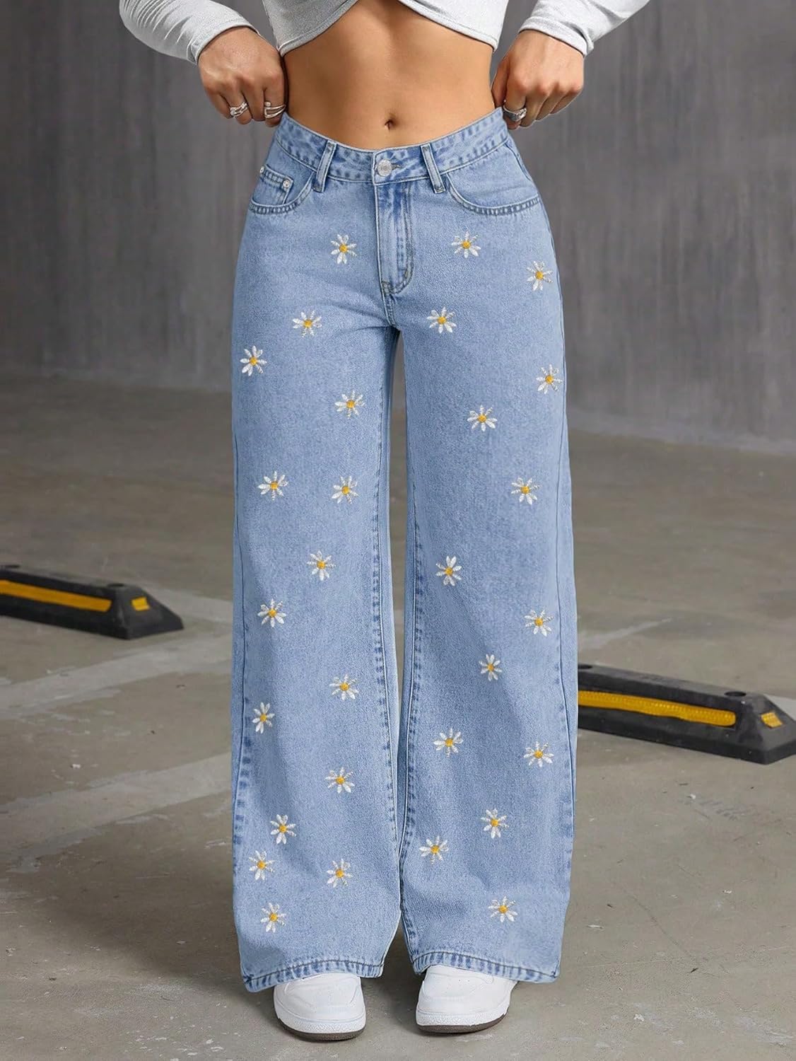 Mid Rise Straight Leg Jeans for Women, Flower Embroidered Trendy&Cute Womens Denim Pants