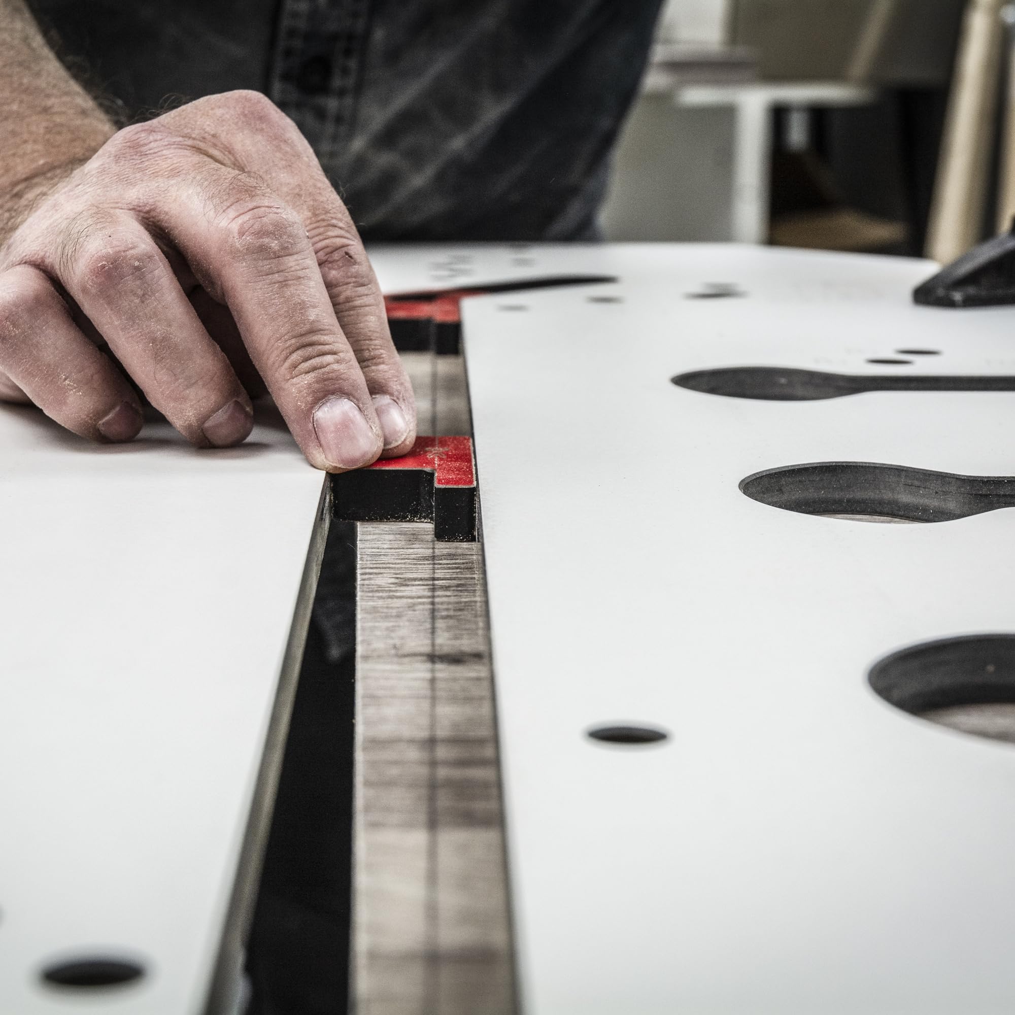 Trend Professional Plantilla Multi-Materiale per Giunzioni a Mitra Mason, Fino a 950mm di Larghezza, Allineamento Bordo Anteriore, KWJ950/PRO