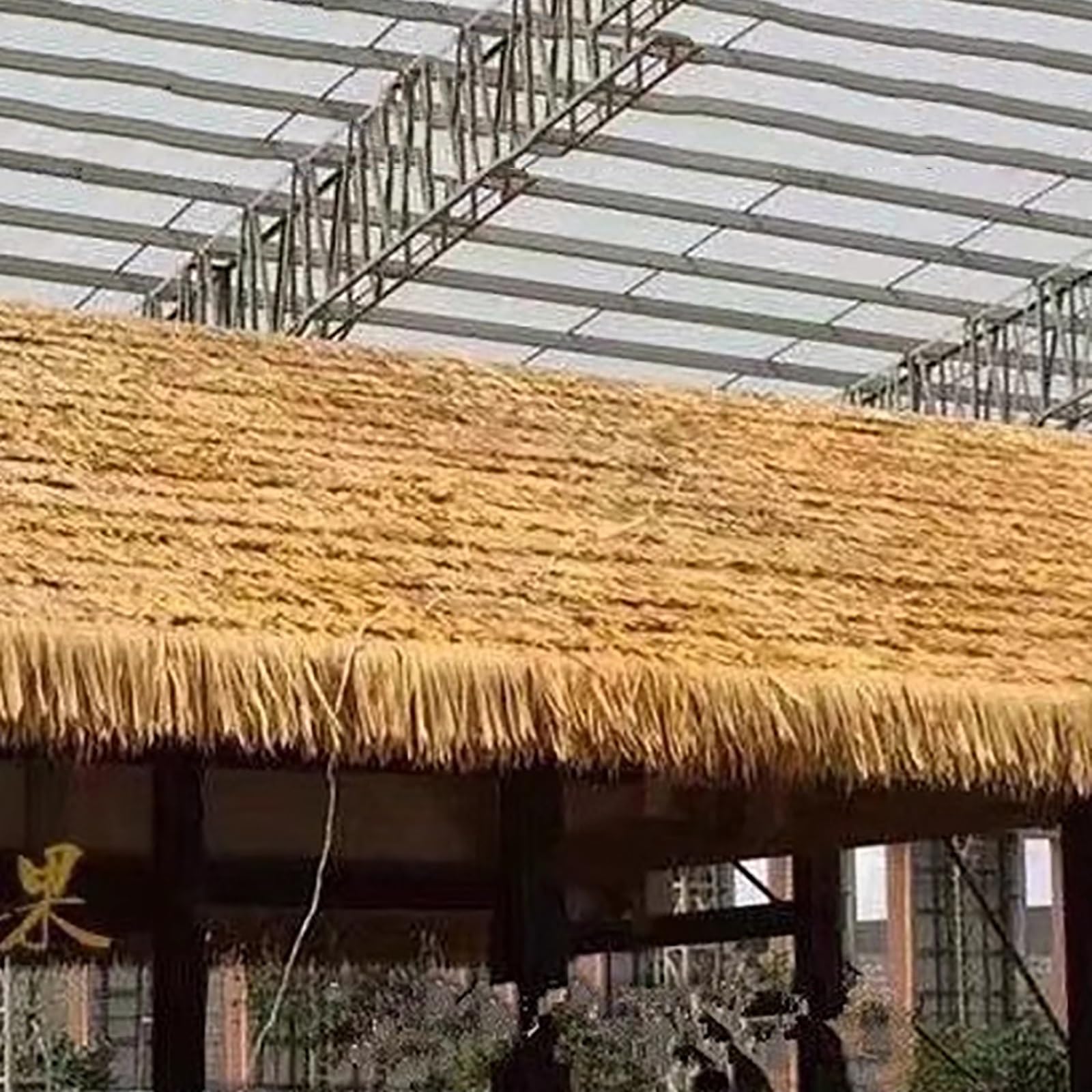 Sztuczna słomiana rolka ogrodowa, ognioodporna syntetyczna rolka strzechy, meksykańska sztuczna słoma, kryty strzechą, parasol ogrodowy (1 x 10 m)