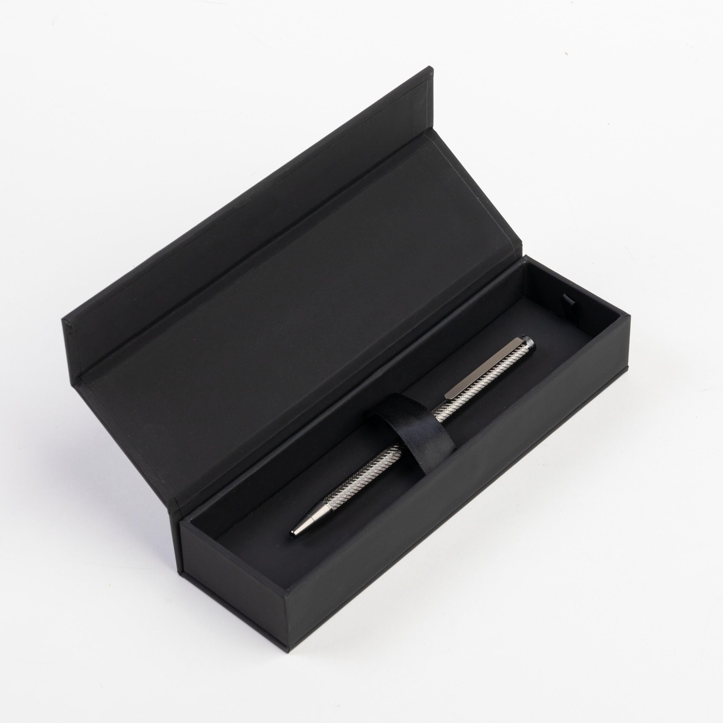 Hugo Boss długopis cloud gun