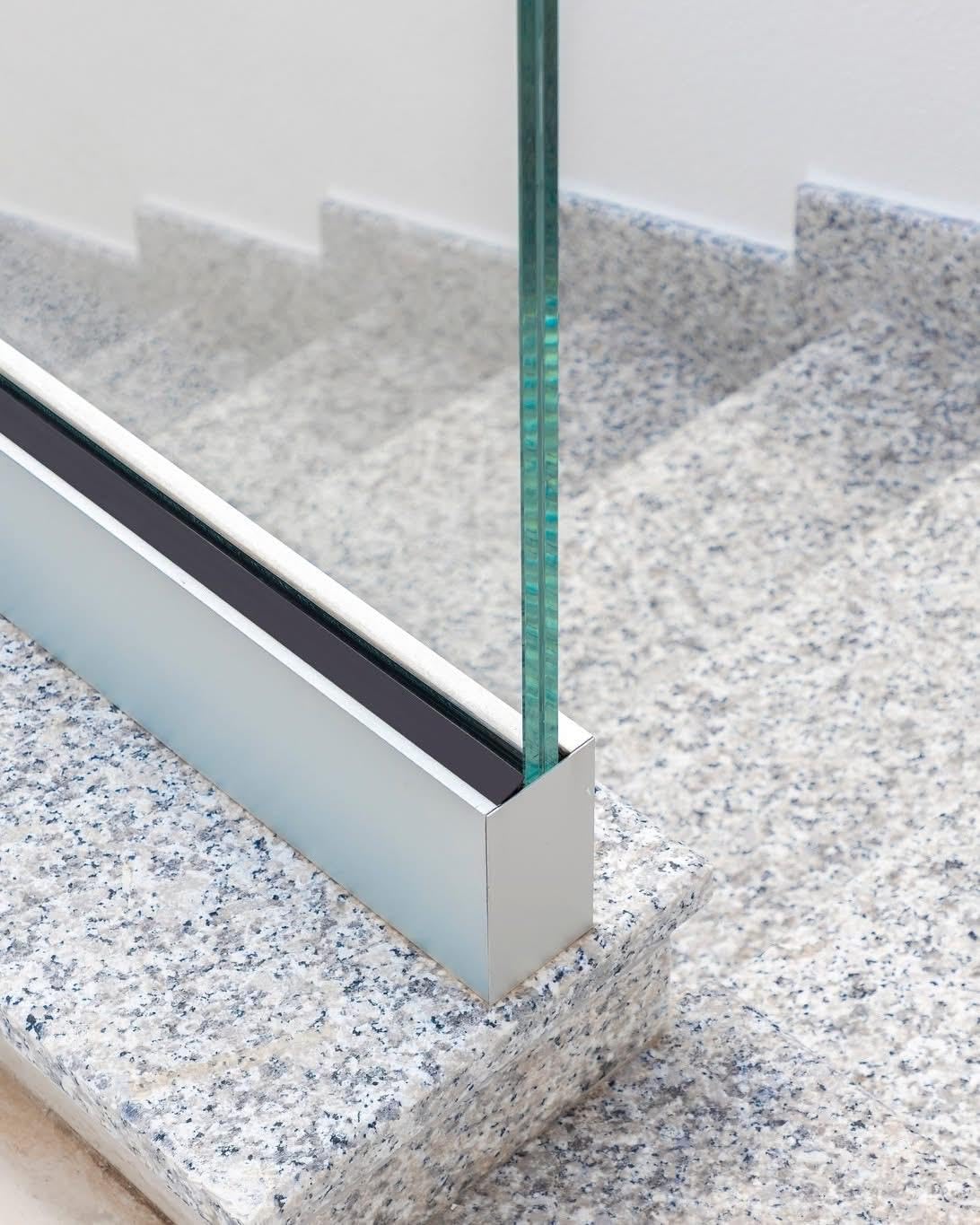 Parapetto in vetro larghezza 180 cm — 2 pannelli affiancati altezza h100 cm