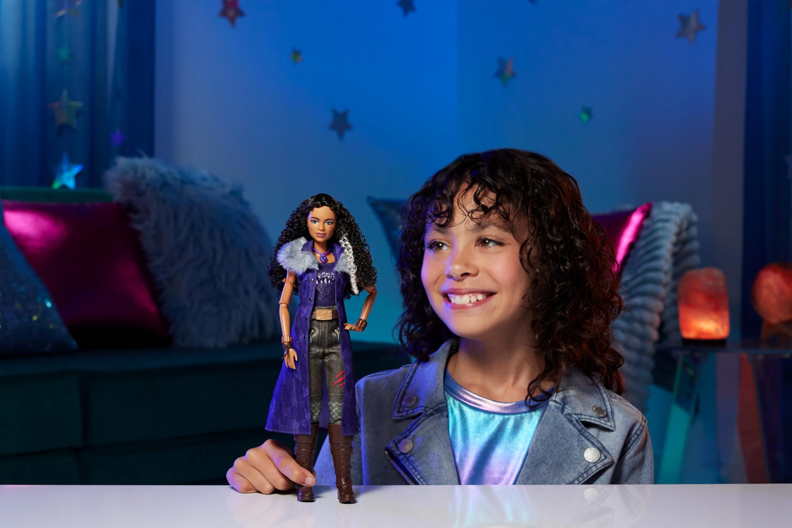 Mattel Disney Zombies 4: Dawn of the Vampires Willa Lykensen Fashion Doll with Removable Outfit & 7 Accessories - Image 2