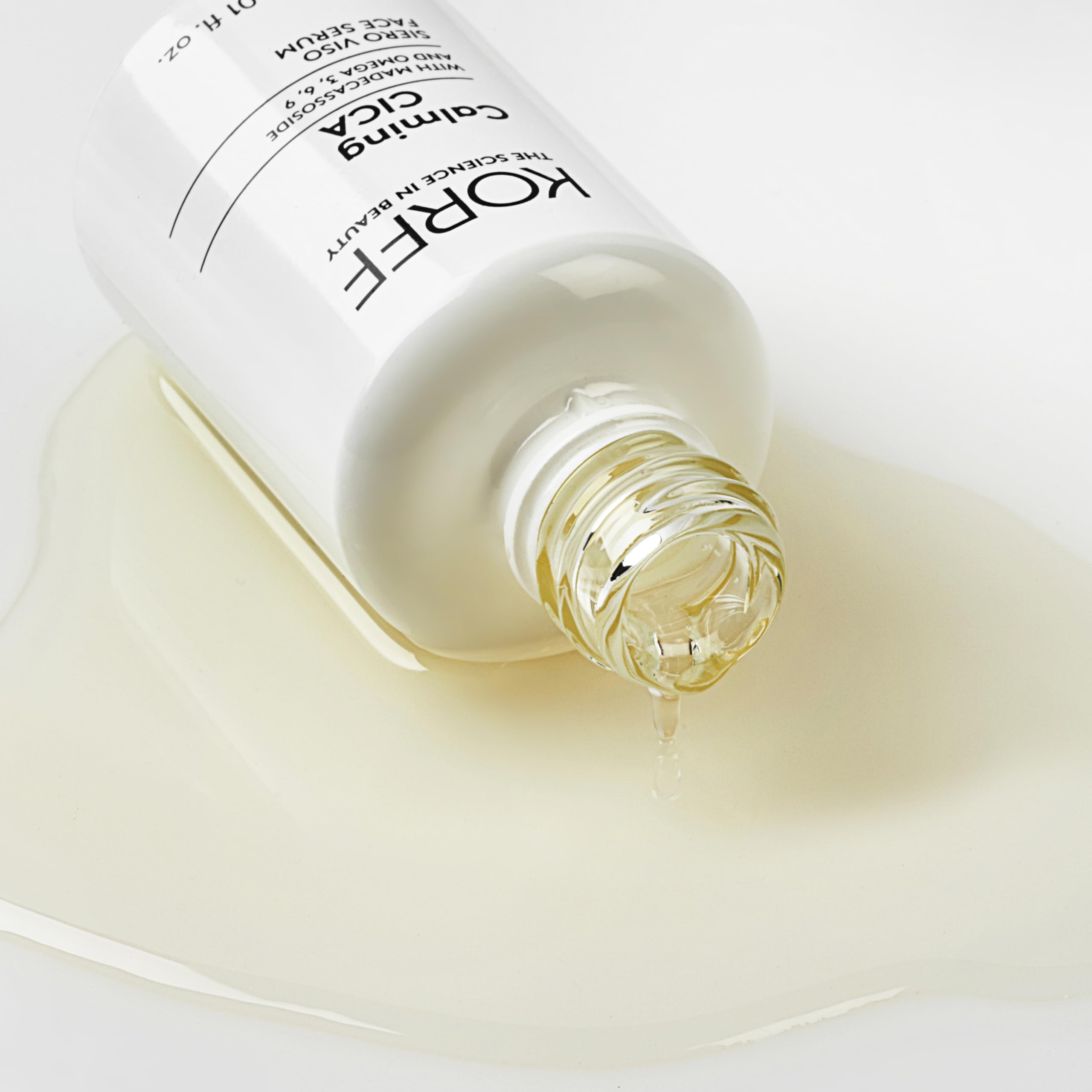 Korff Siero Calming Cica - Siero Viso Lenitivo e Idratante, Antirossore per Pelle Sensibile, con Vitamine e Biotici, 30ml