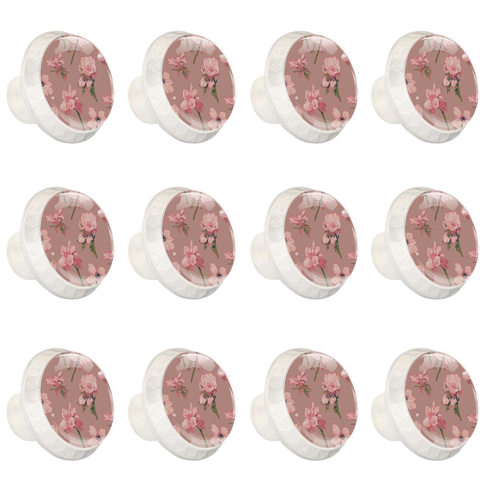 Boutons d'armoires de cuisine pour rénover une commode terne