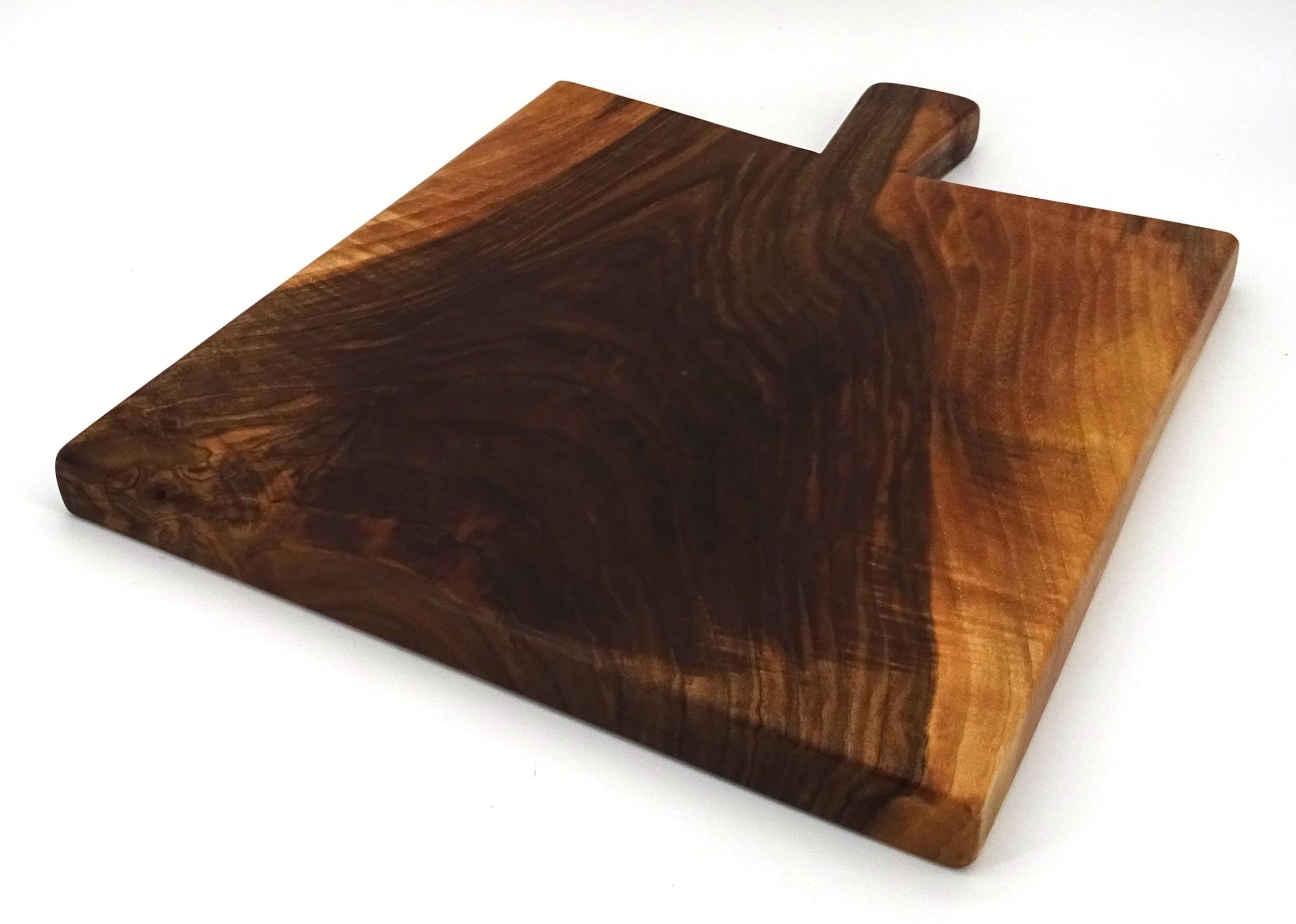 Premium XXL Schneidebrett aus massivem unverleimtem Walnuss-Holz - Küchenbrett mit Griff - Tranchierbrett und Servierbrett für Küche - Made in Germany – Handarbeit – extra groß – Walnuß