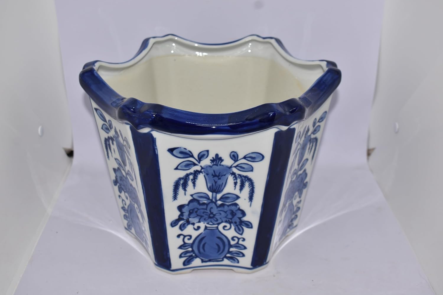 New 10" Oriental Blue and White Ornate Centerpiece Floral Design Hexagon Shaped Planter Plant Pot