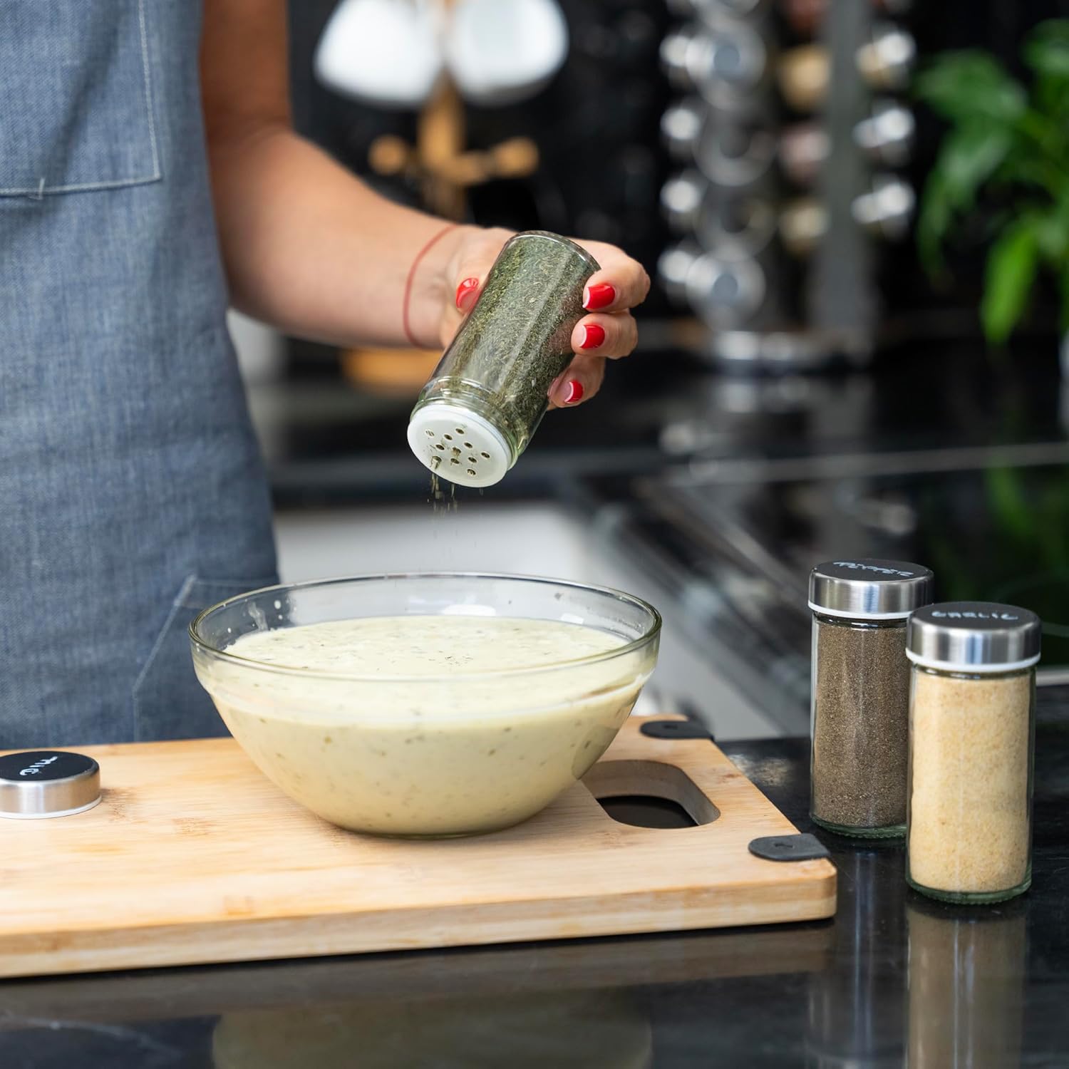 Oak Marketplace 20 Jar Rotating Spice Rack Organizer – Stainless Steel Revolving Countertop Spice Rack with 20 Glass Spice Jars and Labels