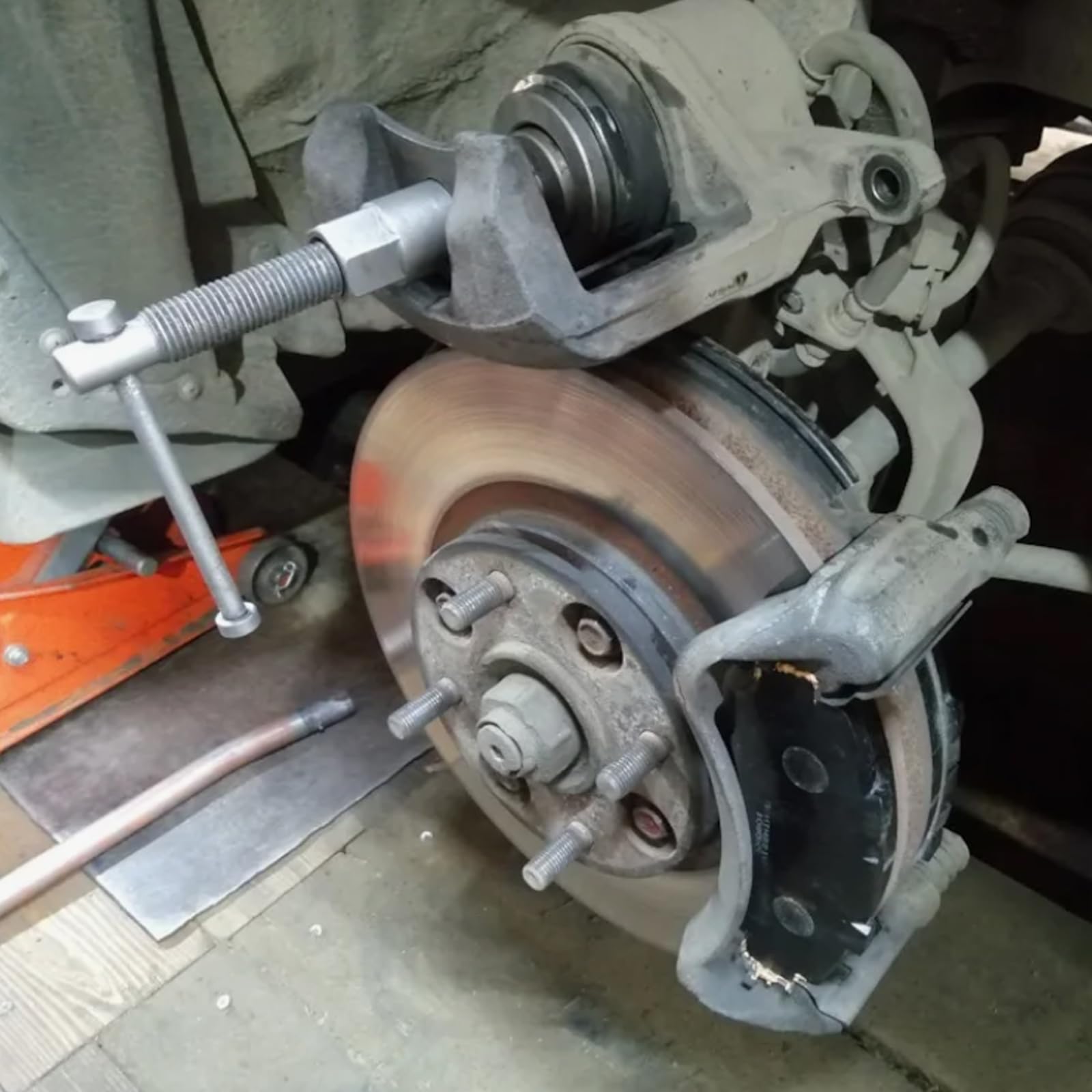 LIROPAU Set di 27 Pezzi per Il ripristino dei Pistoni dei Freni, Set di Attrezzi per Il ripristino dei Pistoni dei Freni per Girare e premere i Pistoni dei Freni su Varie autovetture