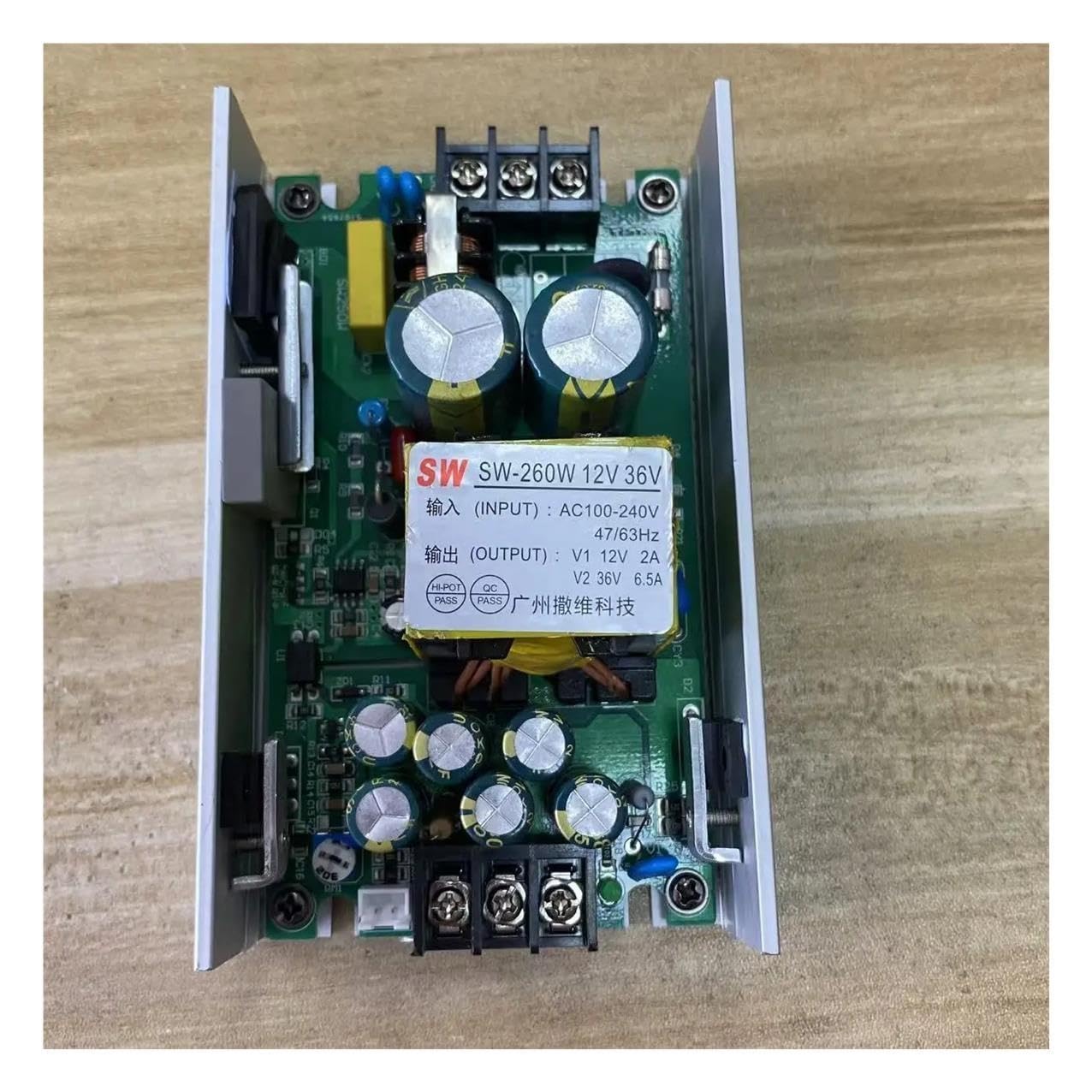 260 W 12 V 36 V / 26 V / 12 V 28 V Oświetlenie sceniczne Przełącznik światła LED Listwa zasilająca(260W 26V)
