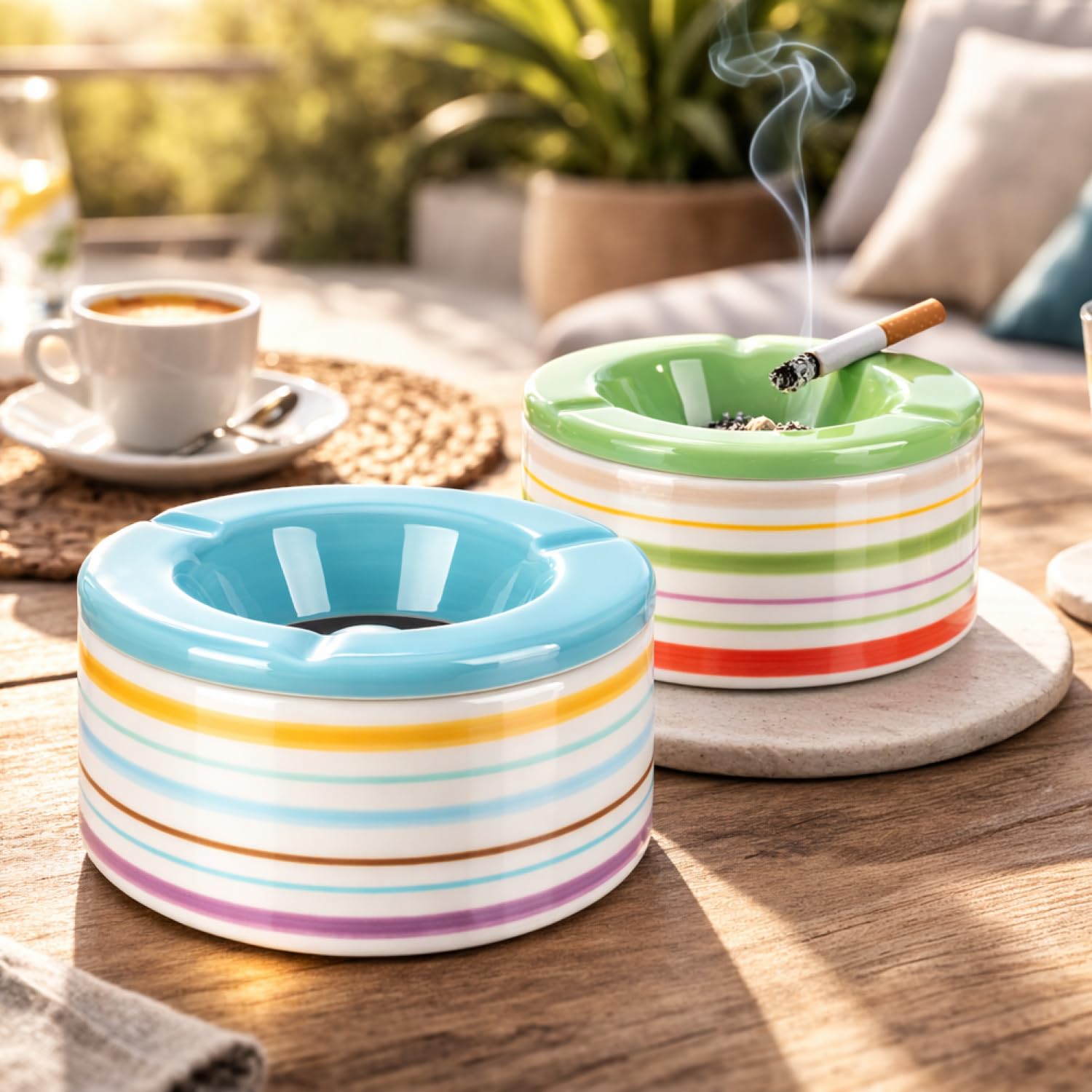 com-four® 2x Posacenere Antivento in Ceramica Dolomite - Portacenere Grande con Coperchio in Ceramica con Strisce Colorate in Blu e Verde (02 pezzi 12 cm verde blu)