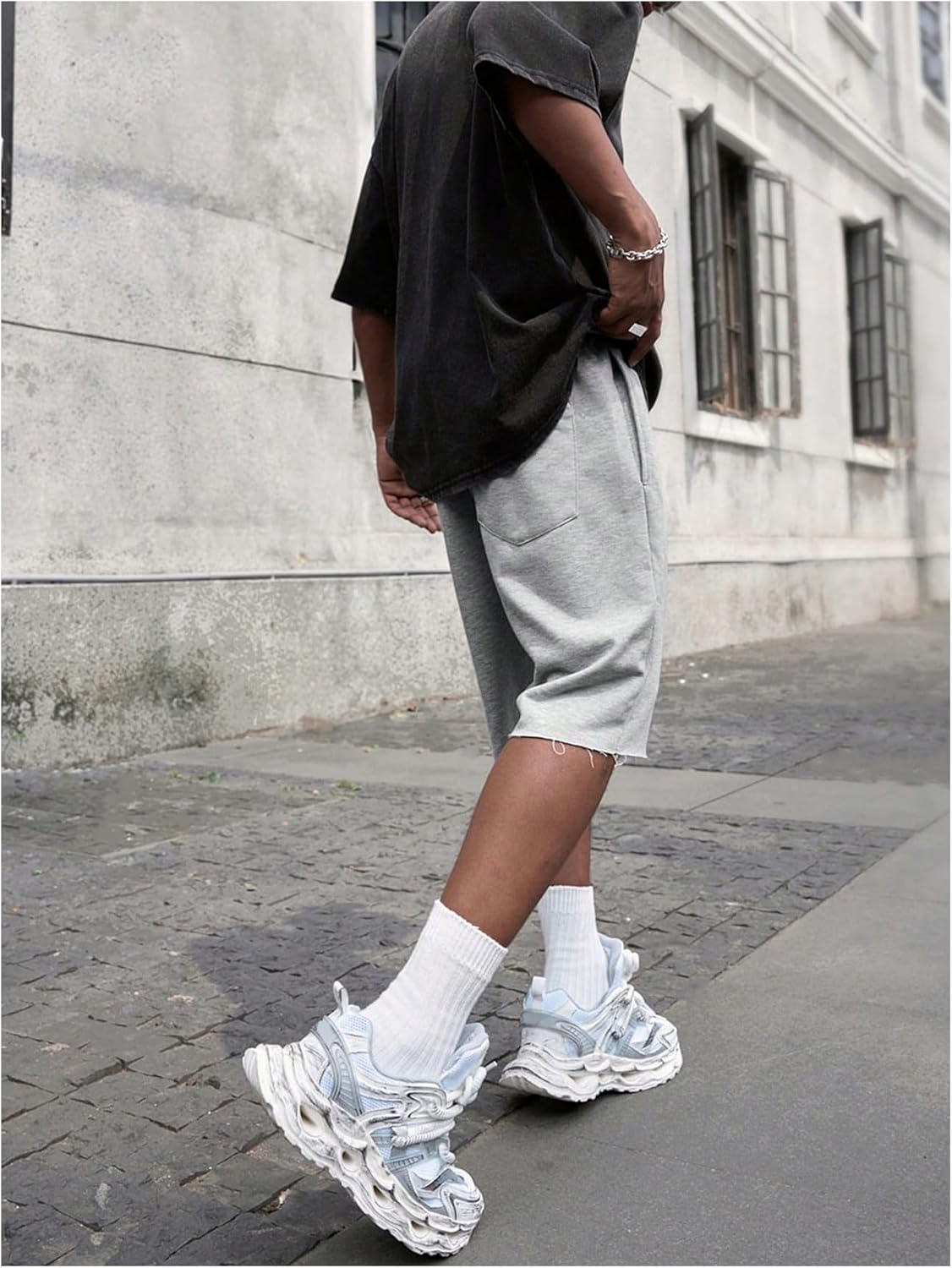 SHENHE Men's Baggy Sweat Shorts Drawstring Waist Wide Leg Raw Hem Loose Streetwear Shorts with Pockets Summer - Image 4