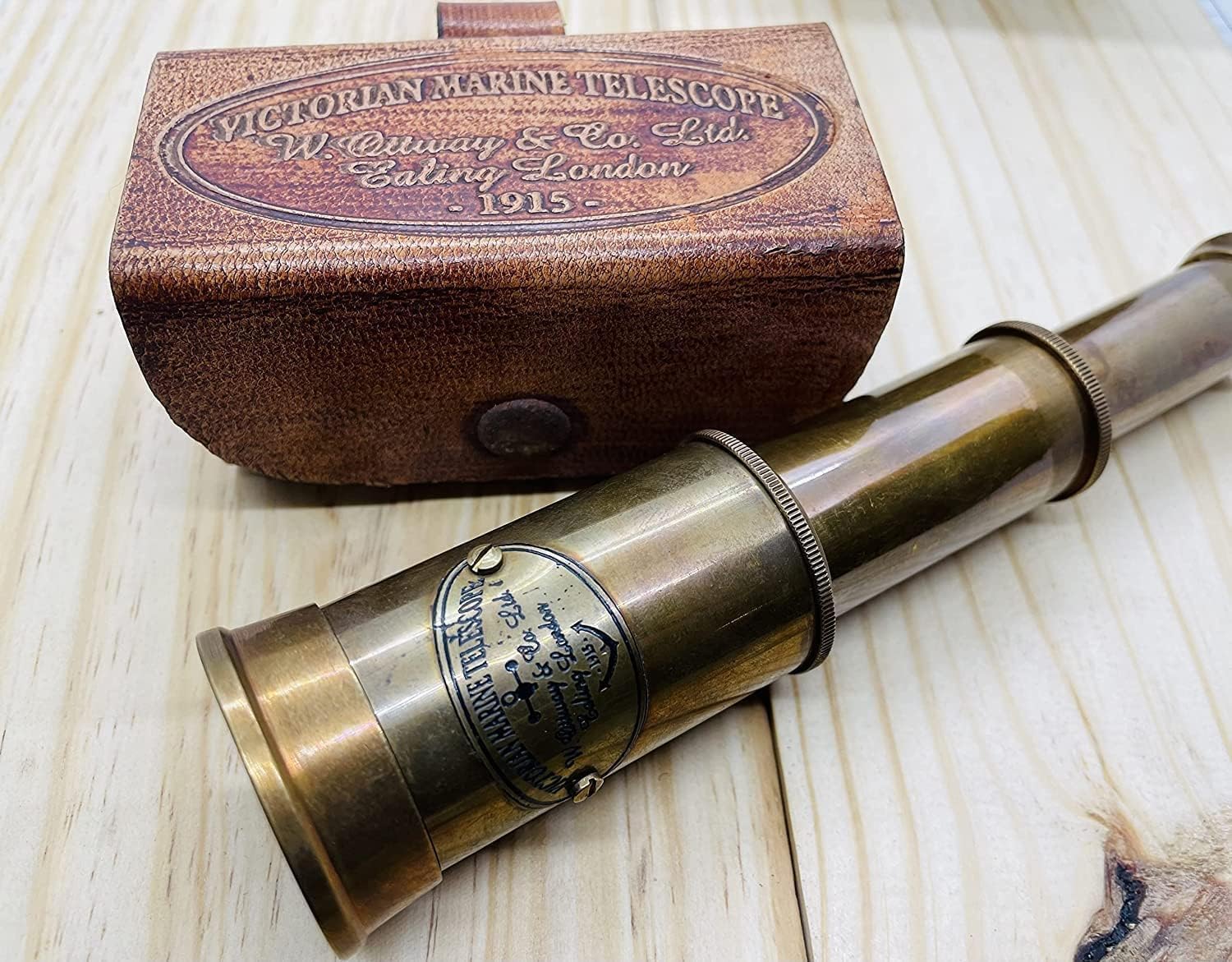 Vintage Brass Engraved Telescope with Leather Carry Case Nautical Handheld Pirate Spyglass Telescope for Traveling Camping Hiking Hunting Tool