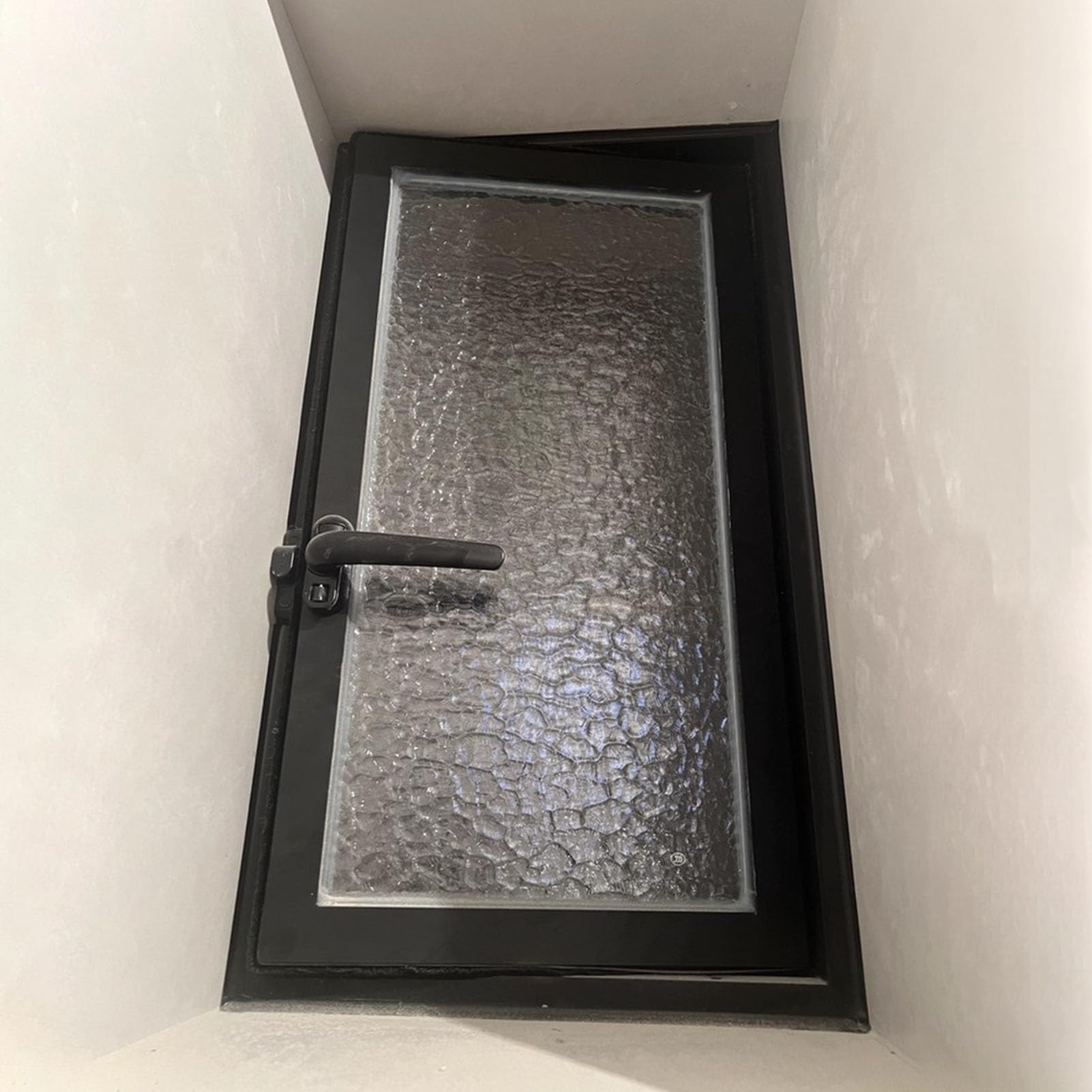 Ventana corredera para sótano de 400x500 mm con vidrio templado