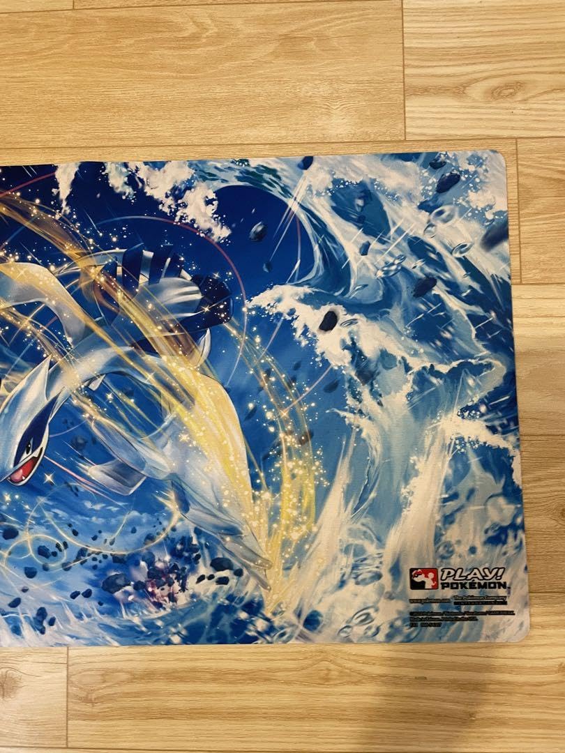ルギア　プレイマット　【海外公式大会限定品】 Amazon.co.jp: 、海外大会配布品ルギア プレイマット 公式品 : おもちゃ