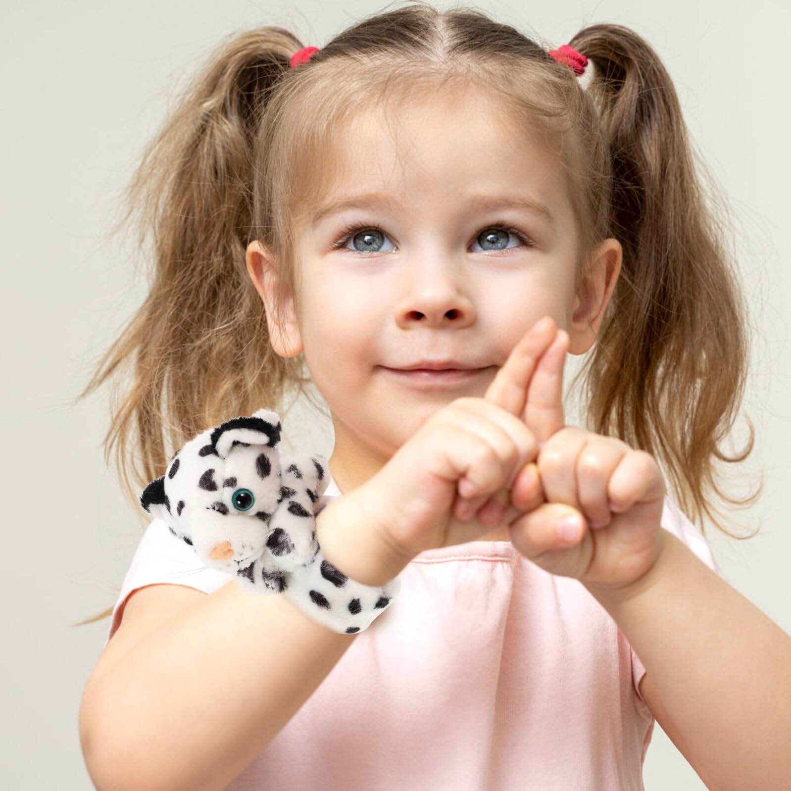 ERINGOGO 6 Pulseras de Franela con Motivos de Animales para Fiestas Infantiles, Adorno Cómodo y Ligero para Niños en Cumpleaños con Tema Selvático