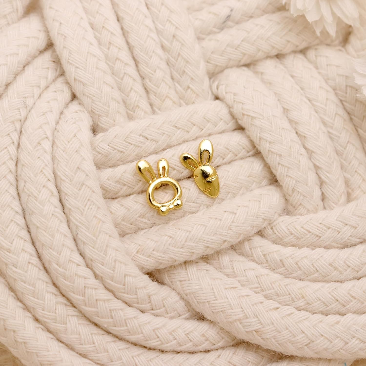 Sonateomber Small Easter Bunny Earrings for Women, Cute Carrot Bow Rabbit Stud Earings Holiday Prom Accessories Fashion Jewelry Gift - Image 5