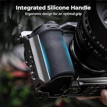 SONY - 【美品】SONY a6700 ＋E35mm f1.8 ＋ハーフケージセット FALCAMのハーフケージモデル新製品…「α6700」専用やレンズ装着型