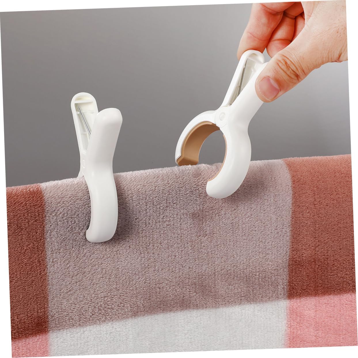 SOLUSTRE 12Pcs Windproof Clothes Drying Clips Laundry Clothespins for Hangers Securely Holds Clothes Scarves and Towels for Home Travel and Camping