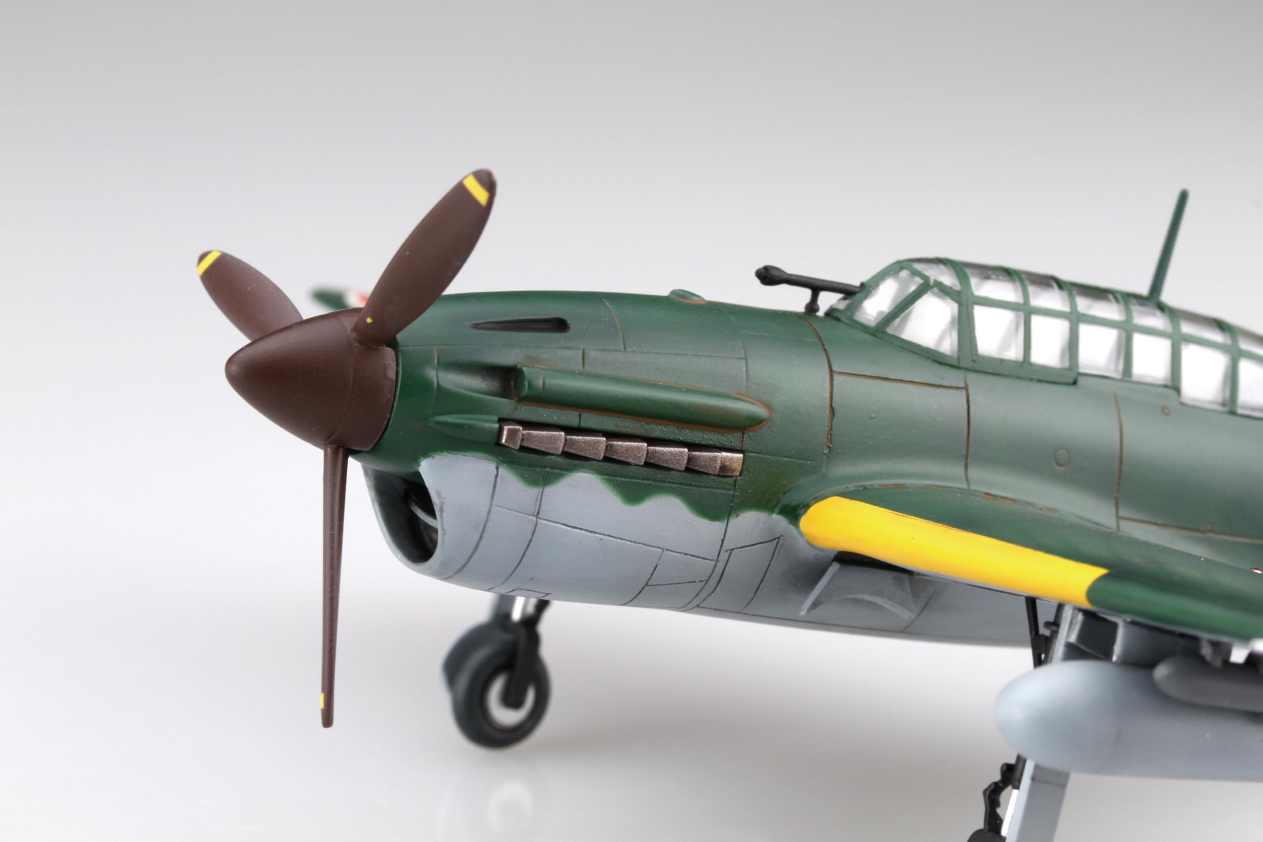 Amazon | 1/72 日本海軍 艦上爆撃機 彗星12型 プラモデル | プラモデル