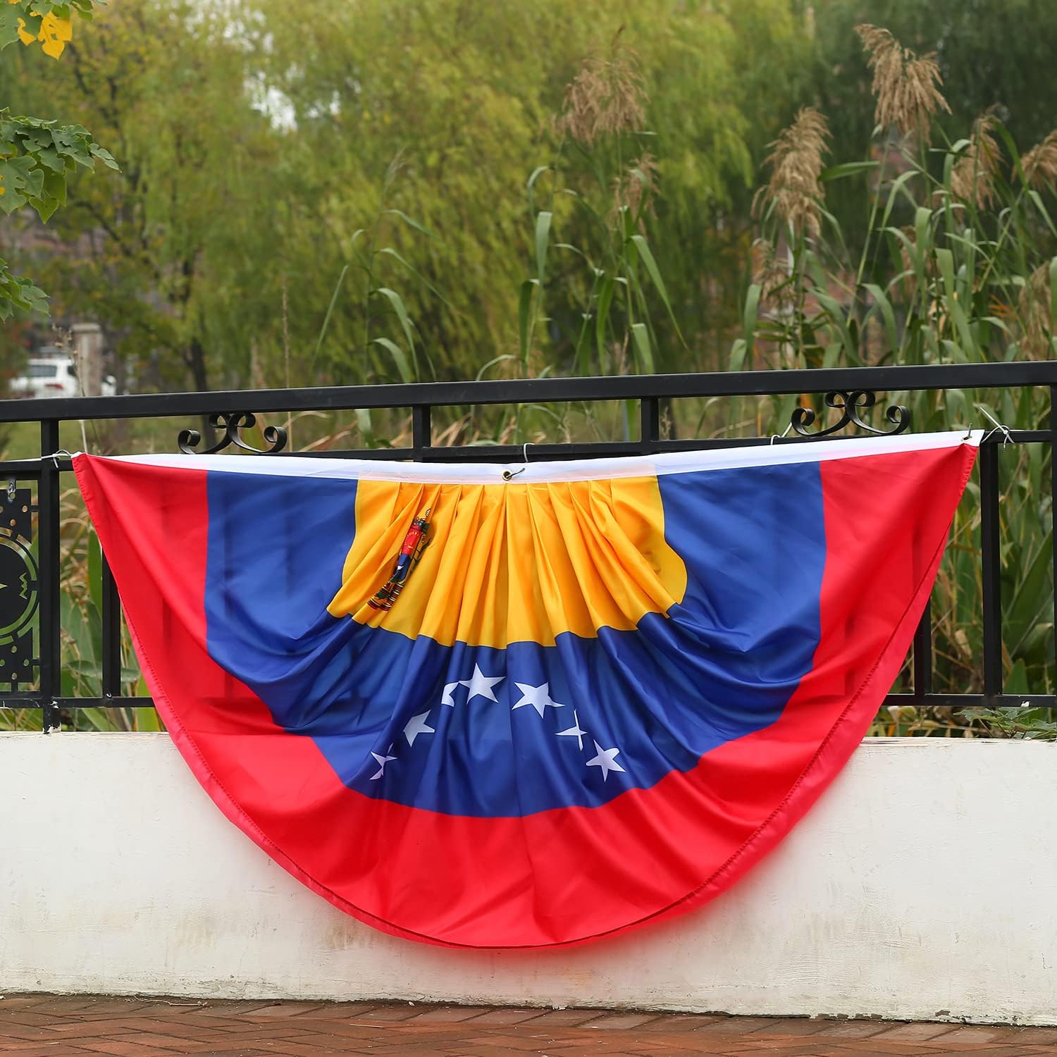 2 Pcs Venezuela Fan Flag,Venezuelan Pleated Fan Flag Bunting 3 x 6 Ft Pleated Banner Indoor/Outdoor/Front Porch Decorations,Country Half Fan Flag Patriotic Holiday decorations.