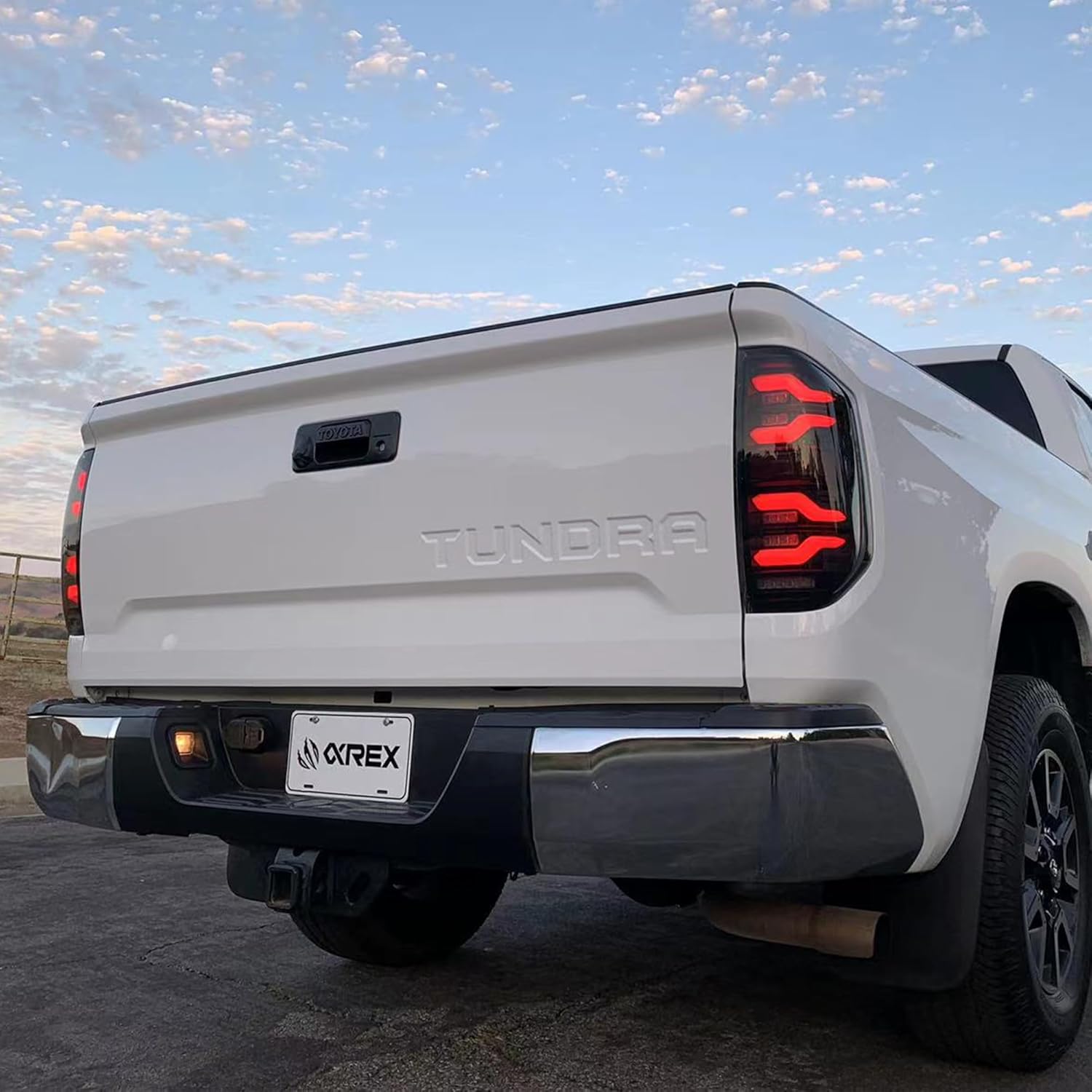 ModifyStreet 14-21 Tundra LUXX-Series LED Tail Lights Black-Red