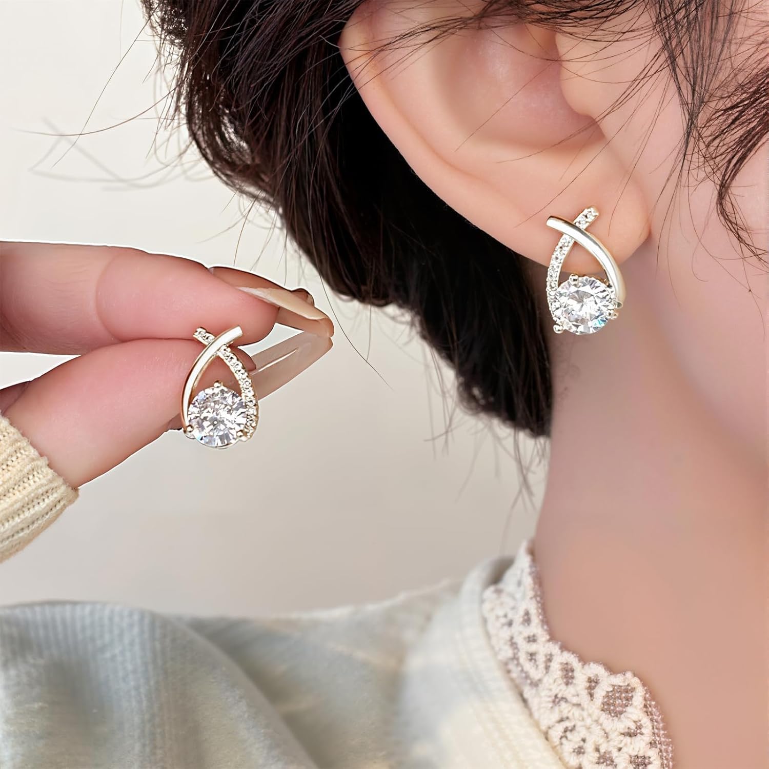 Moissanite Stud Earrings, 925 Sterling Silver Lab Grown Solitaire Moissanite Diamond Studs Round Cut D Color VVS1 Clarity Simulated Diamond Earrings for Women Men Wedding Party Holidays Casual Jewelry - Image 2