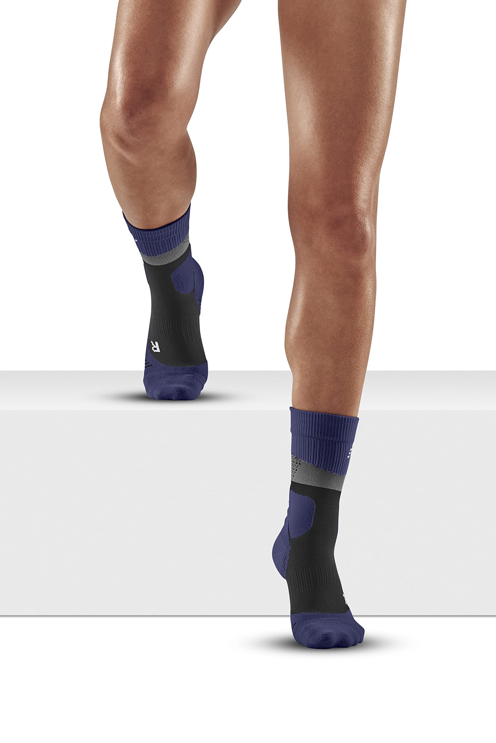 CEP HIKING MAX CUSHION MID CUT MERINO WANDERSOCKEN DAMEN – Wandersocken mit medi Kompression & Polsterung, atmungsaktiv – Merino Socken für Stabilität, Komfort & ausgewogenes Klima