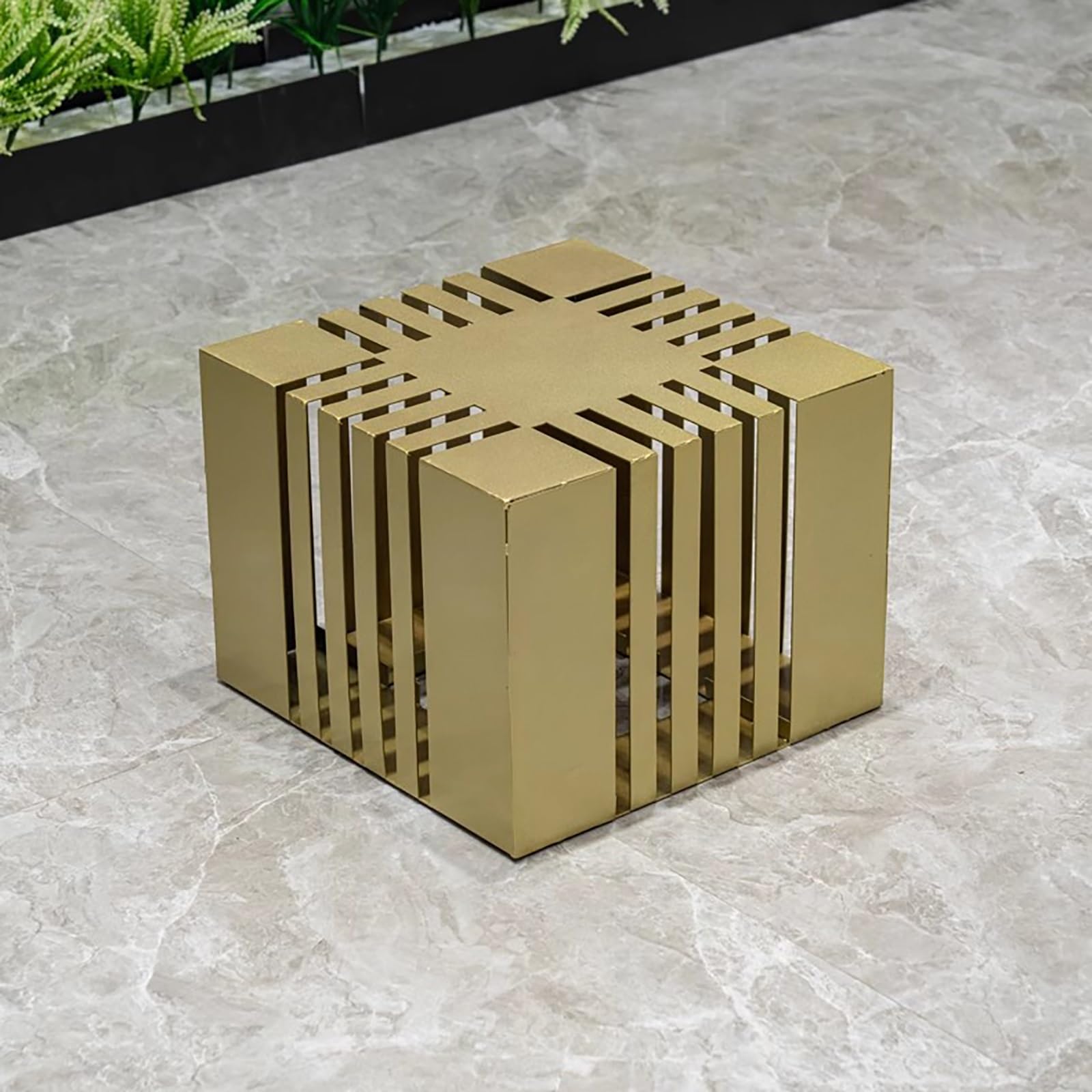 Stand de vendedor de múltiples niveles dorado para muestras de cerámica selecta
