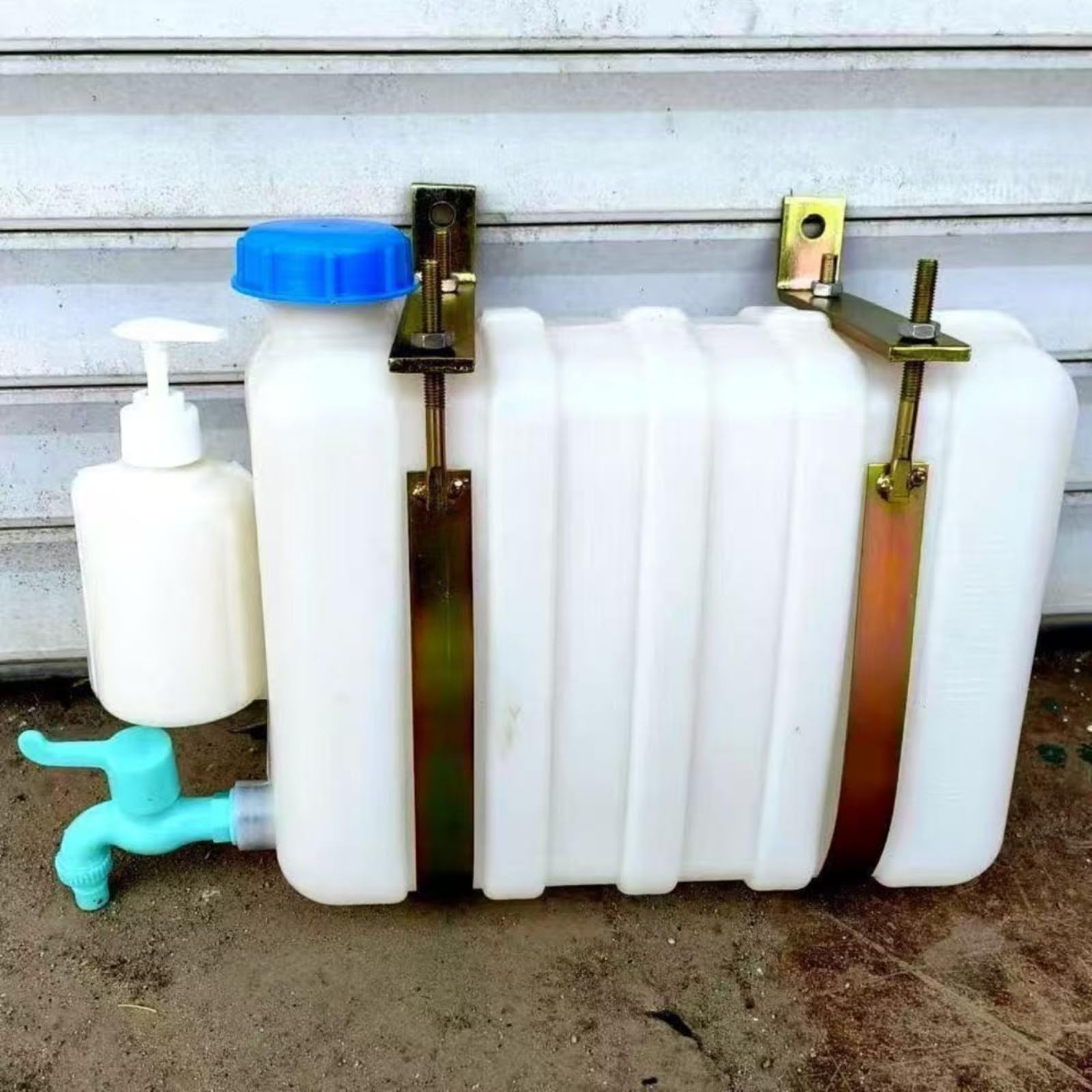 Réservoir Lave-Mains pour Camion