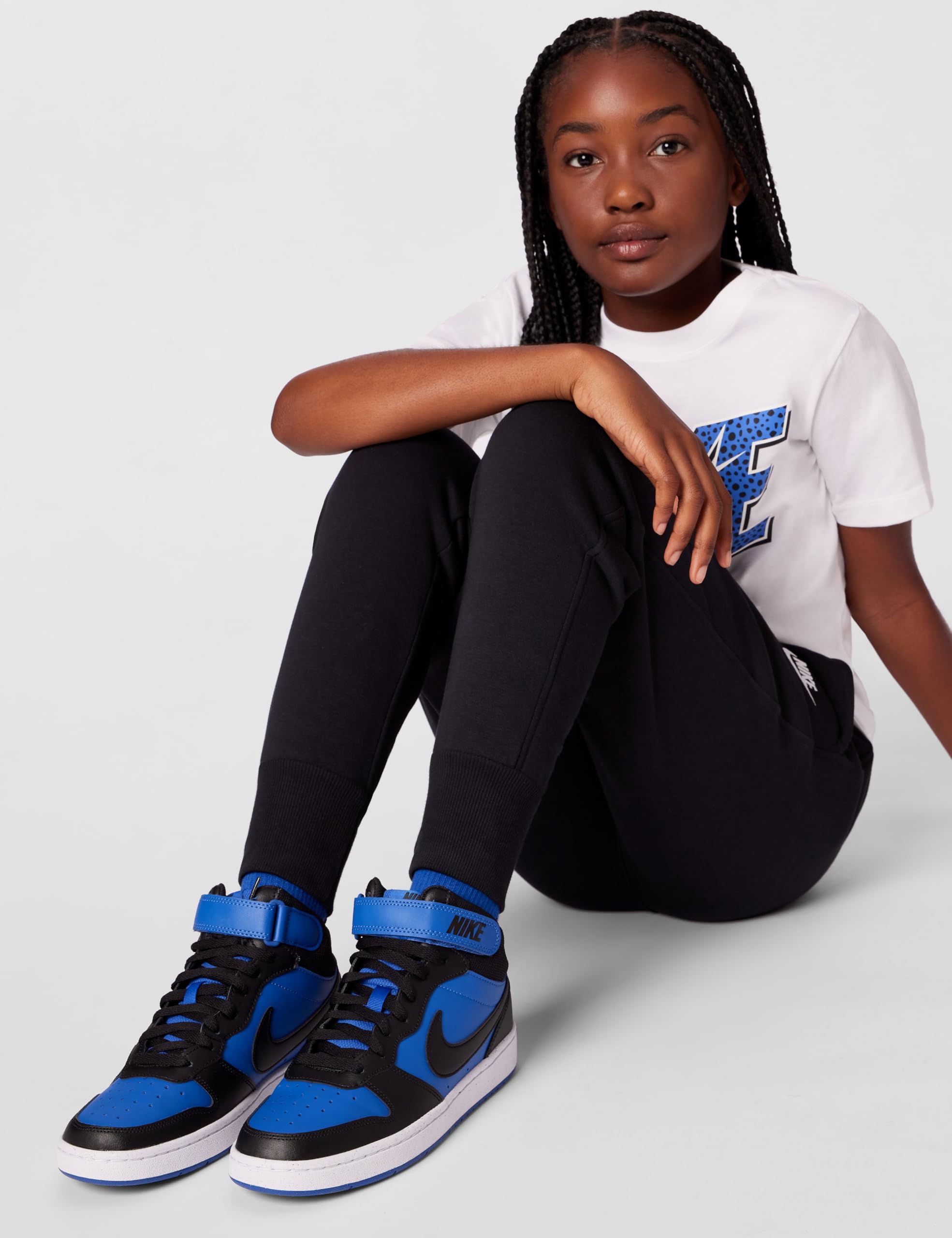 NIKE Unisex Kid's Court Borough Mid 2 Gym Shoes