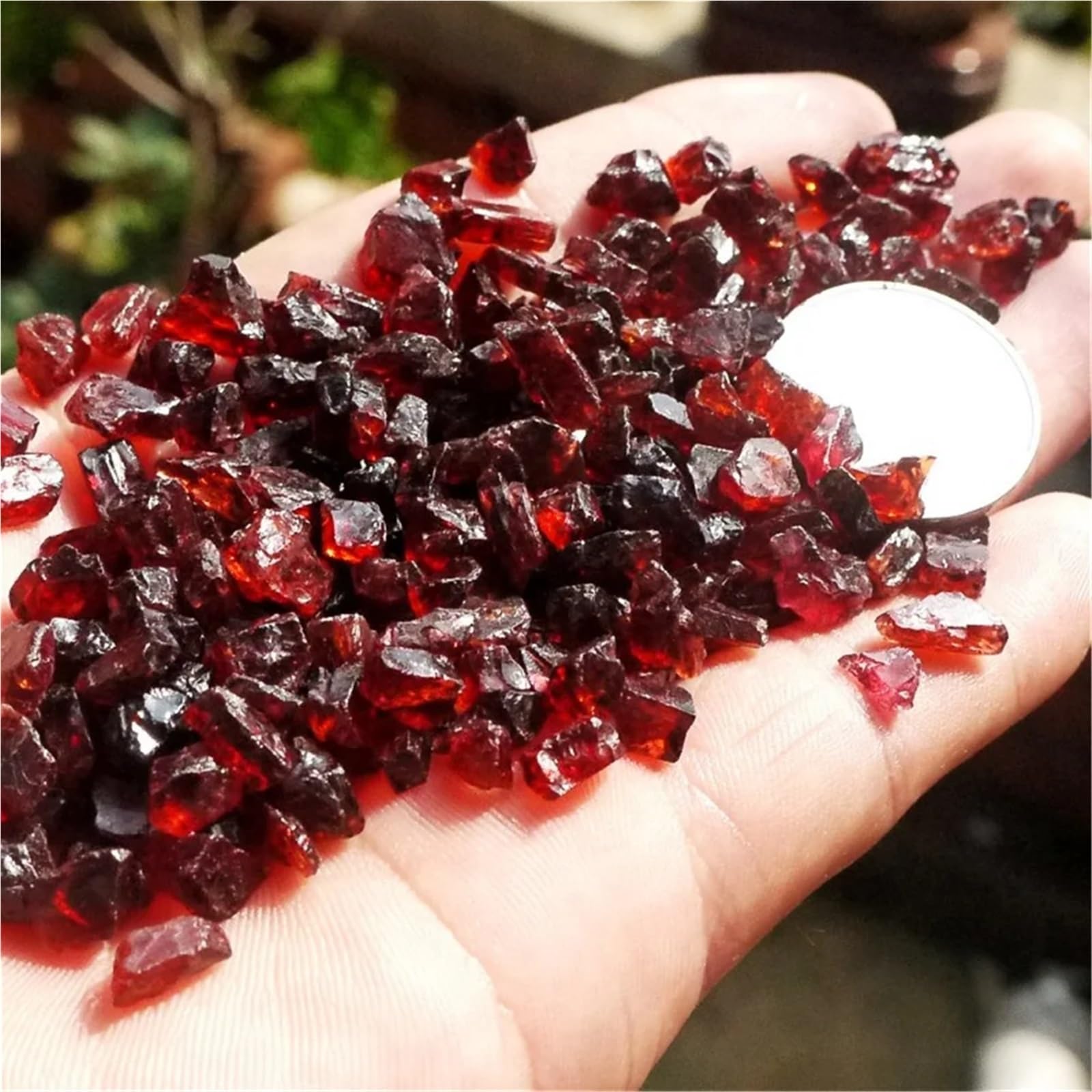 Deko Steine Steine Garten Roter Granat-Trommelquarz-Kristall, Kies, heilende Energie, raues Mineralexemplar, Garten- und Heimdekoration(50g)