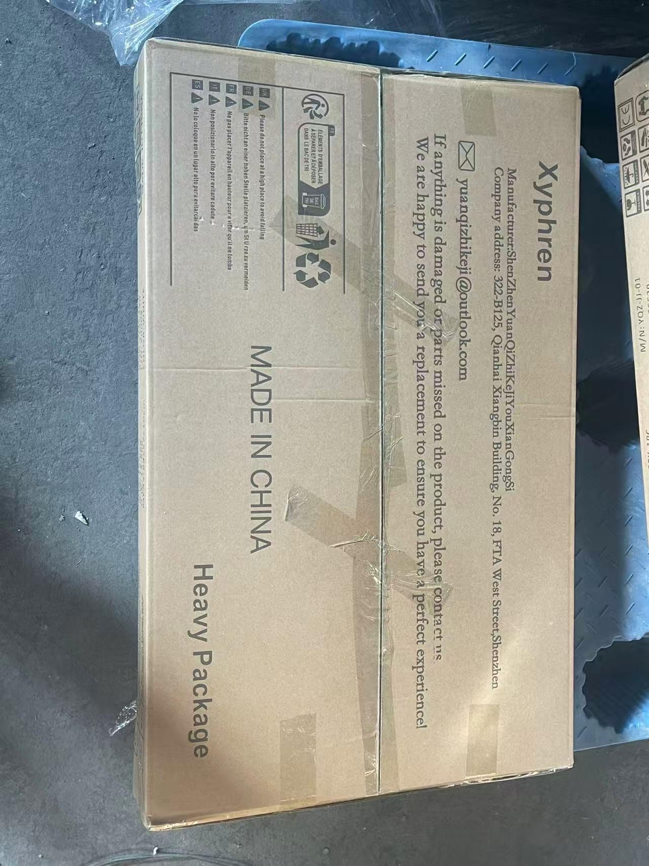 Stół gamingowy 120x50cm z ścianą perforowaną, gniazdkiem elektrycznym, małe biurko komputerowe z odwracalnymi półkami dla biurka narożnego w domowym biurze, biały