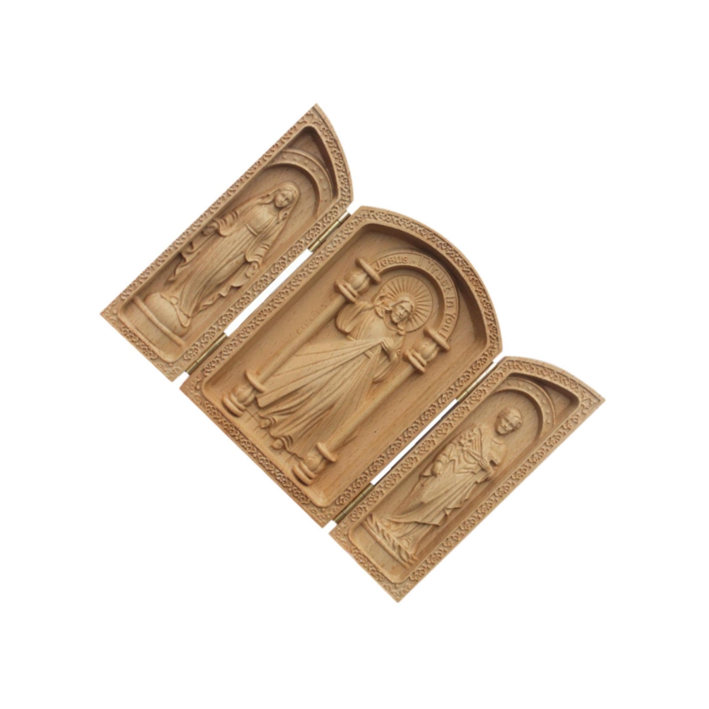 TWISAXC Unique Character Sculpture Jesus Statue Ornament Religious Statue Home Or Office Decor Lifelike Religious Is Made Of Wood Triptych Figure Sculpture Decor