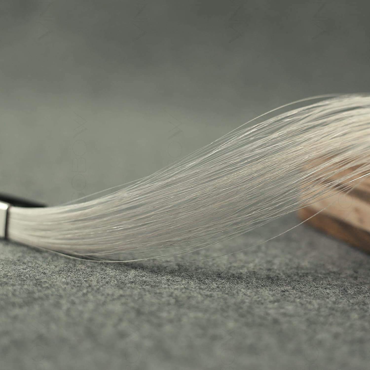 Archet violoncelle Pernambuco taille 4/4 VINGOBOW 813C Master Level Round Stick Sartory modèle yeux parisiens grenouille ébène bien équilibré Son naturel doux Crin de cheval