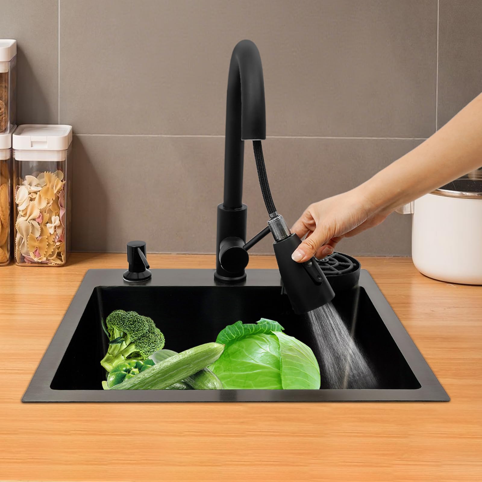 Lavandino da cucina in acciaio INOX con rubinetto estraibile, nero, con distributore di sapone, cestello filtrante e scolapiatti. Tubo di scarico 45 * 40 cm