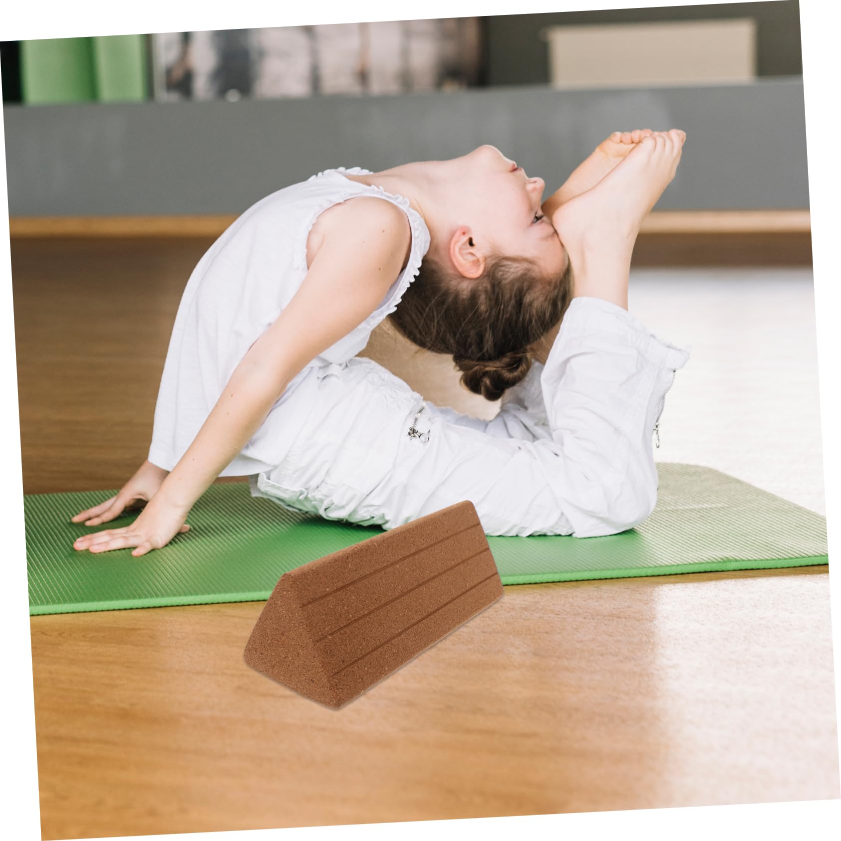 Toyvian Yoga Suaves De Corcho Bloques De Ejercicios Para Estiramiento Yoga y Fitness Bloque Triangular Antideslizante