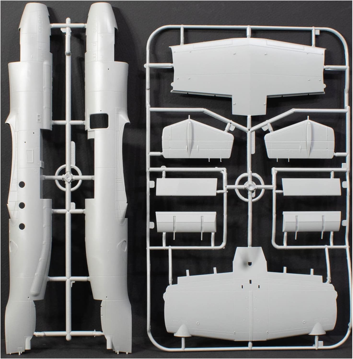 ダイキャスト航空機モデル 1:200スケール カタール航空 飛行機 A350