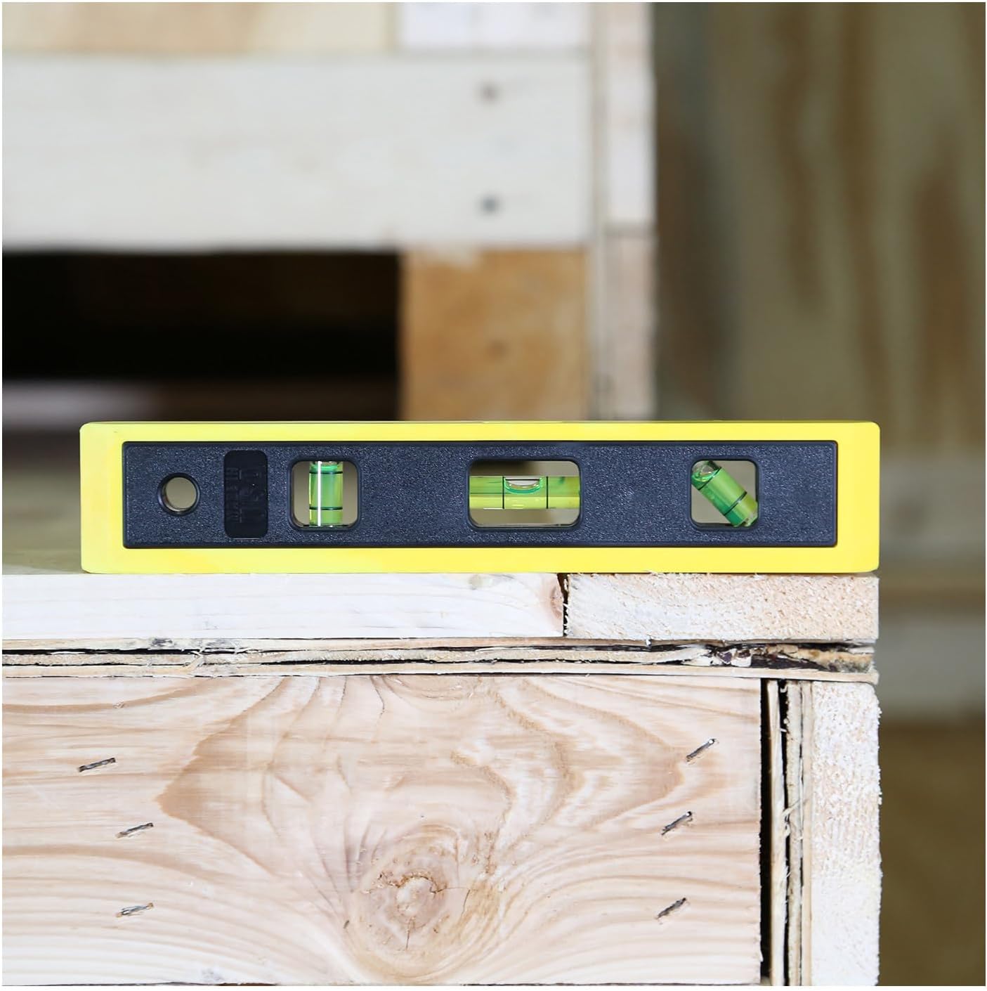 Mayes 10791 Torpedo Level 9-Inch, Small Level Made in USA, For Flat and Curved Surfaces in Tight Spaces, Composite Polymer Body, 3 Precision Vials, V-Groove Edge