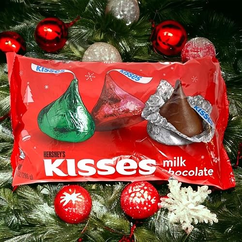 Miniatura 3 de Paquete de dulces de chocolate de Navidad con chocolate con leche Hershey's Kisses, bolsa de 10.1 onzas (paquete de 2) y calcomanías navideñas de