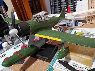 Amazon.com: Guillow's Nakijima A6M2-N Rufe Model Kit Small : Arts ...