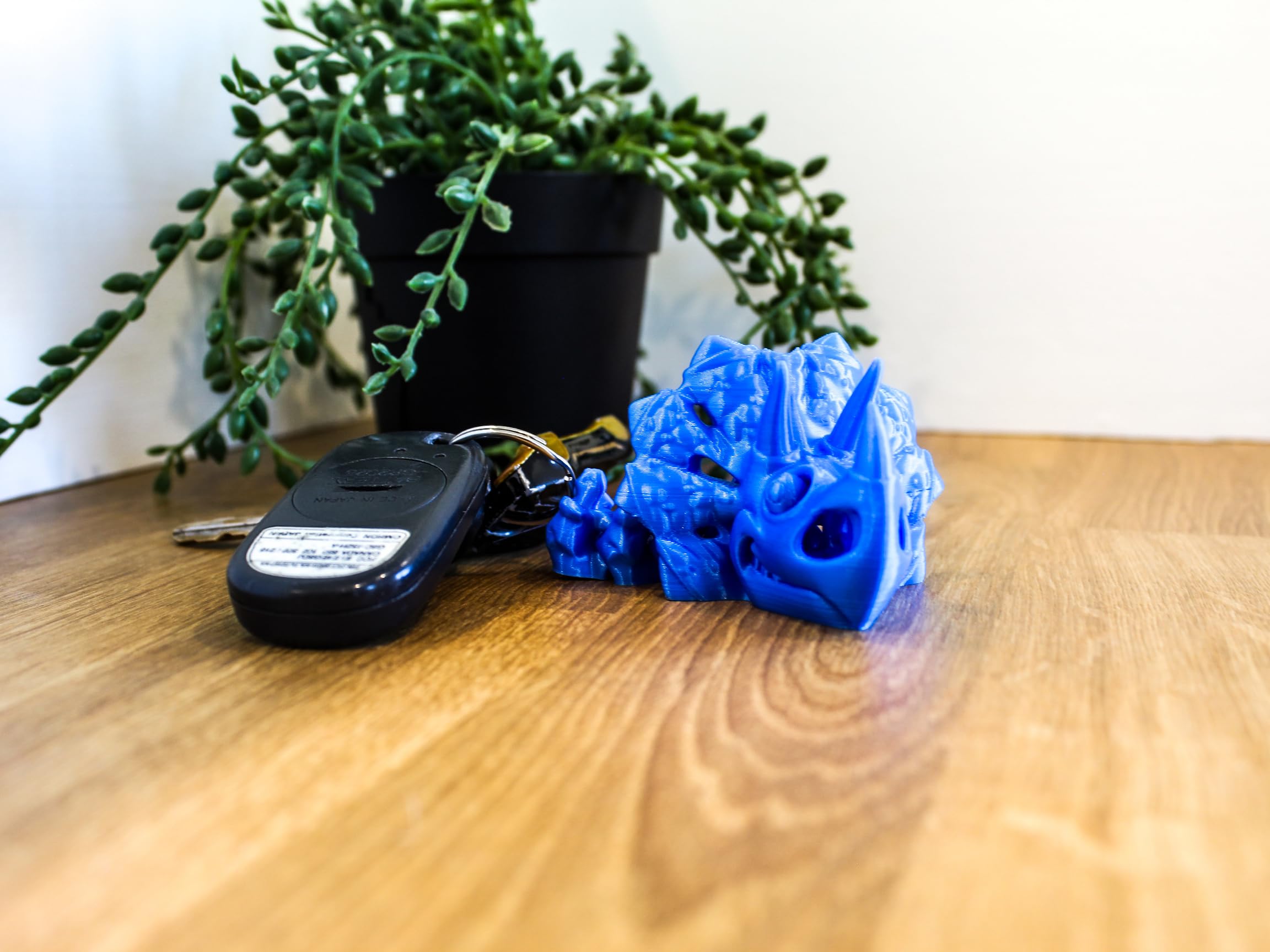 Dinosaur Triceratops Fidget Keychain – Articulating Stress Relief Toy (Blue)